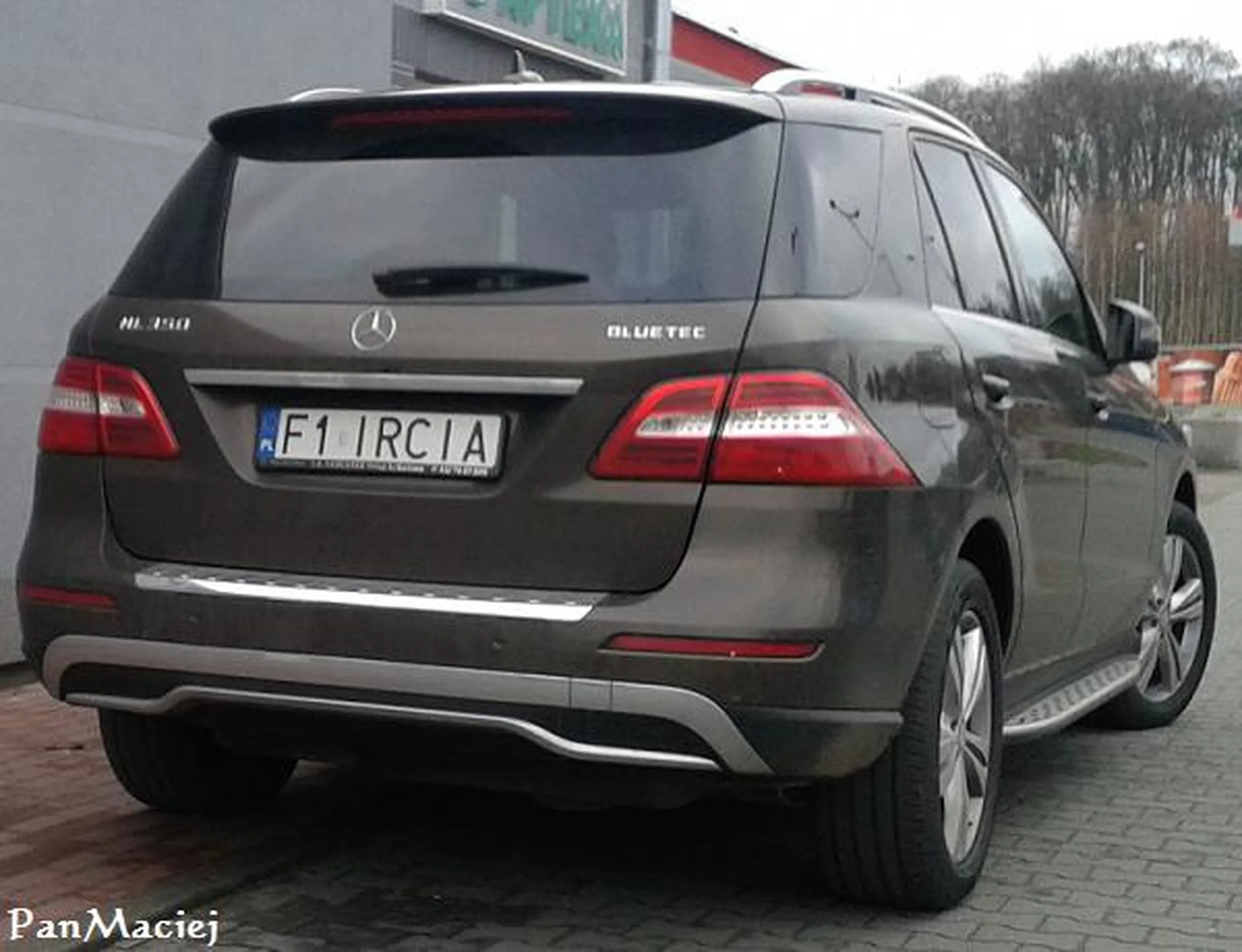 Fajny numer, blacha F1 IRCIA