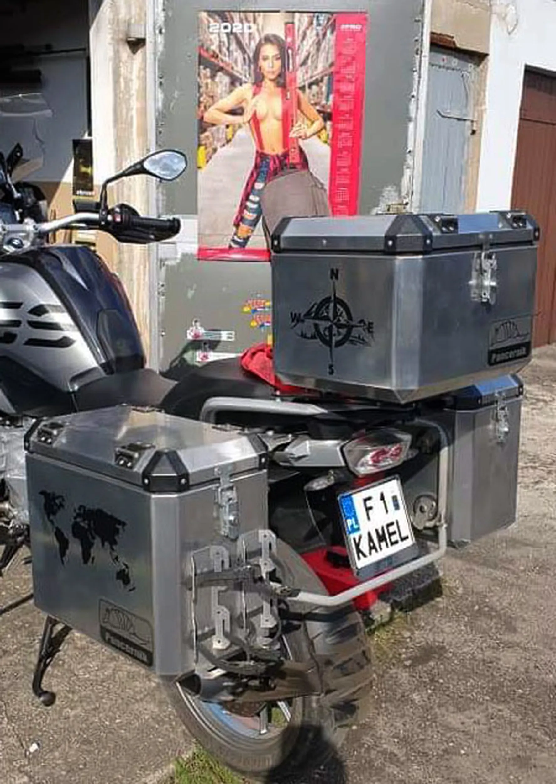 Fajny numer, blacha F1 KAMEL