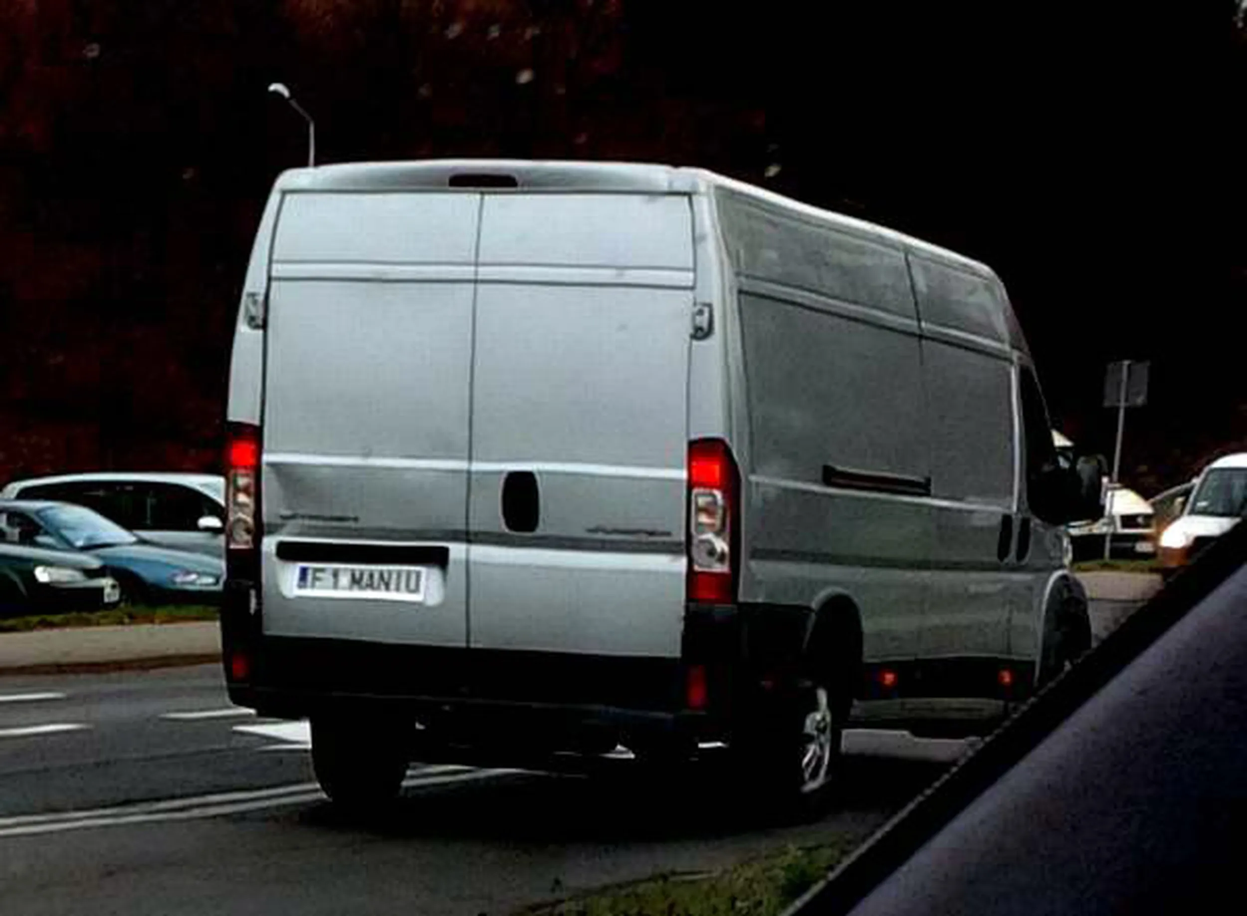 Fajny numer, blacha F1 MANIU