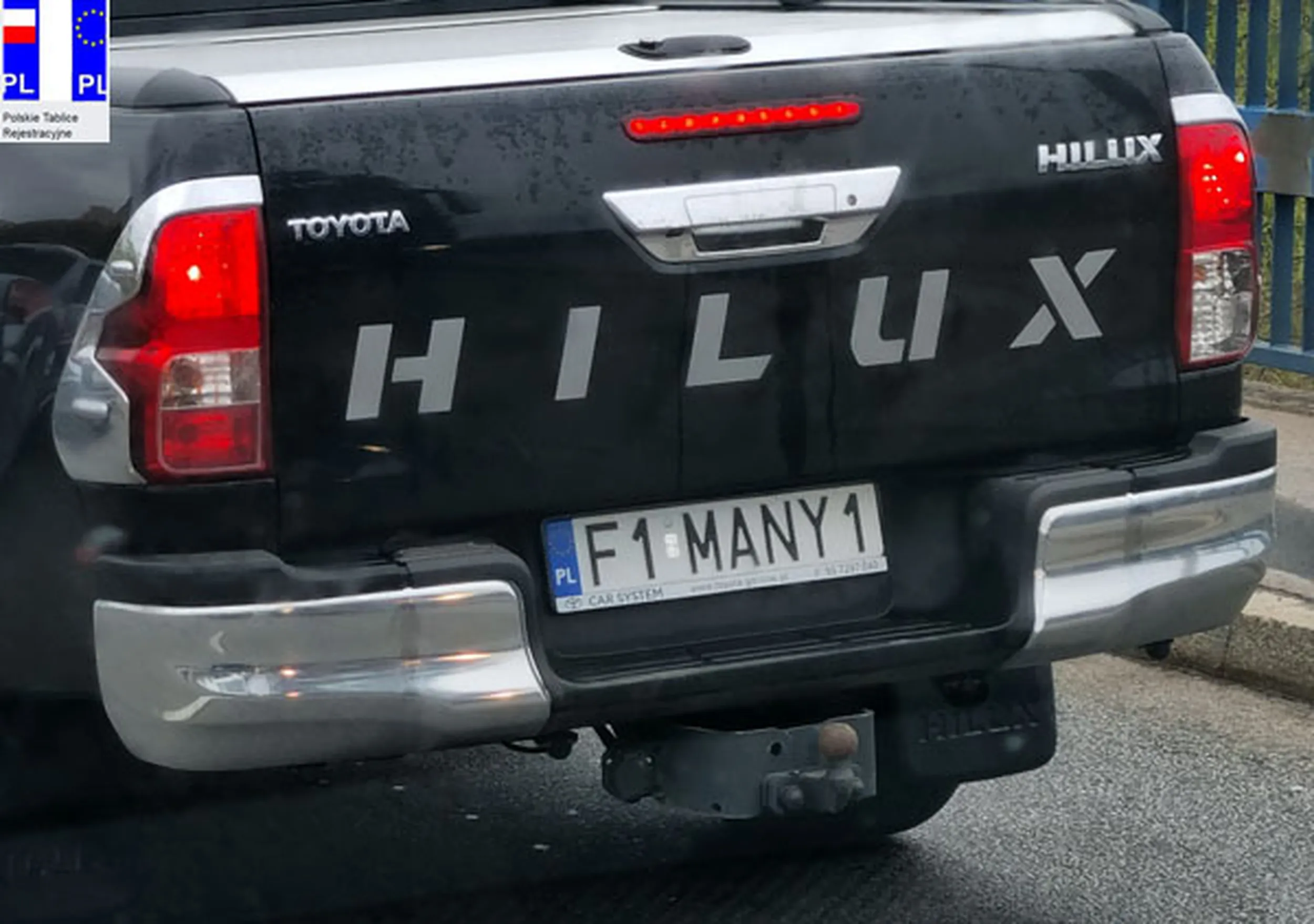 Fajny numer, blacha F1 MANY1