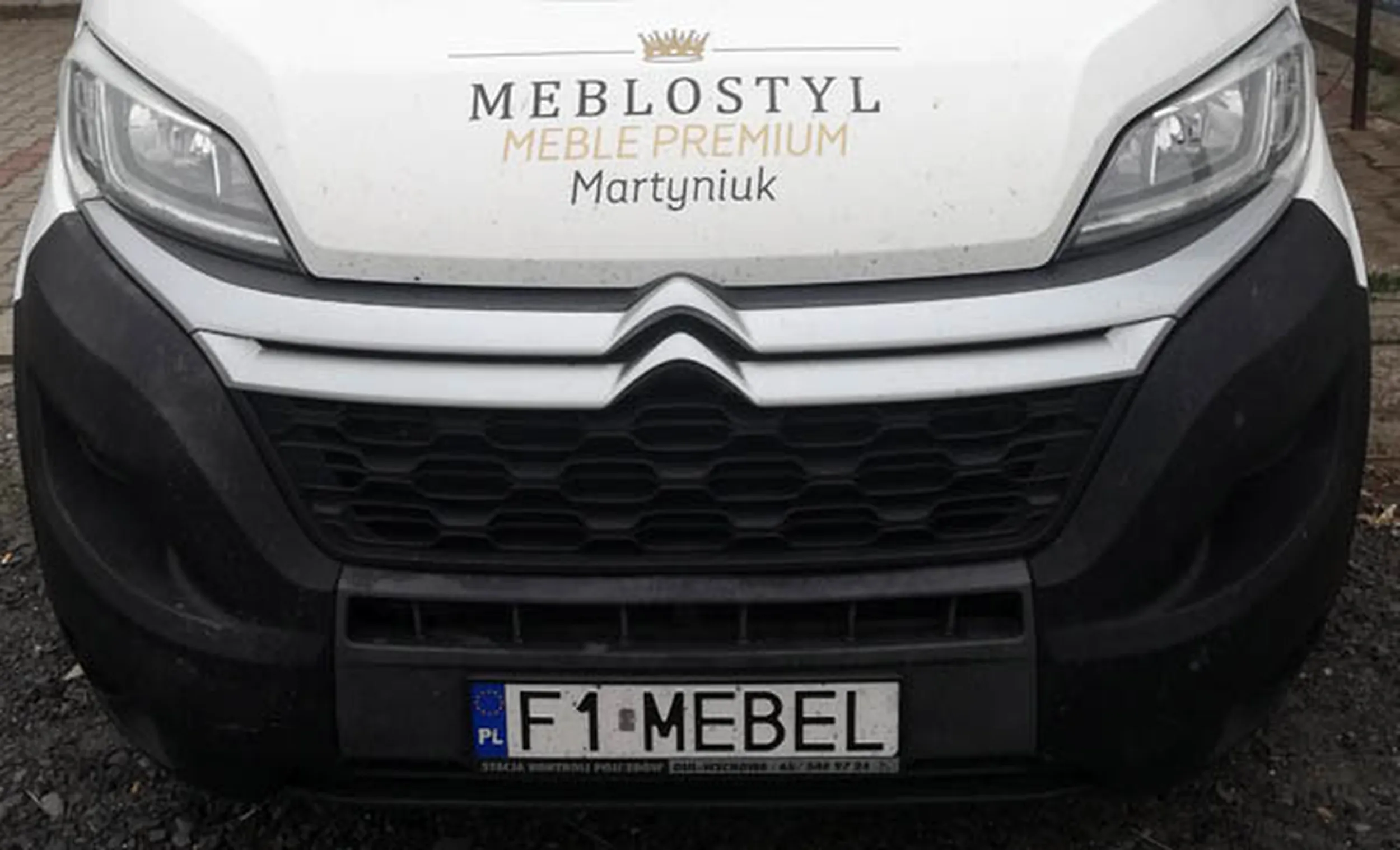 Fajny numer, blacha F1 MEBEL