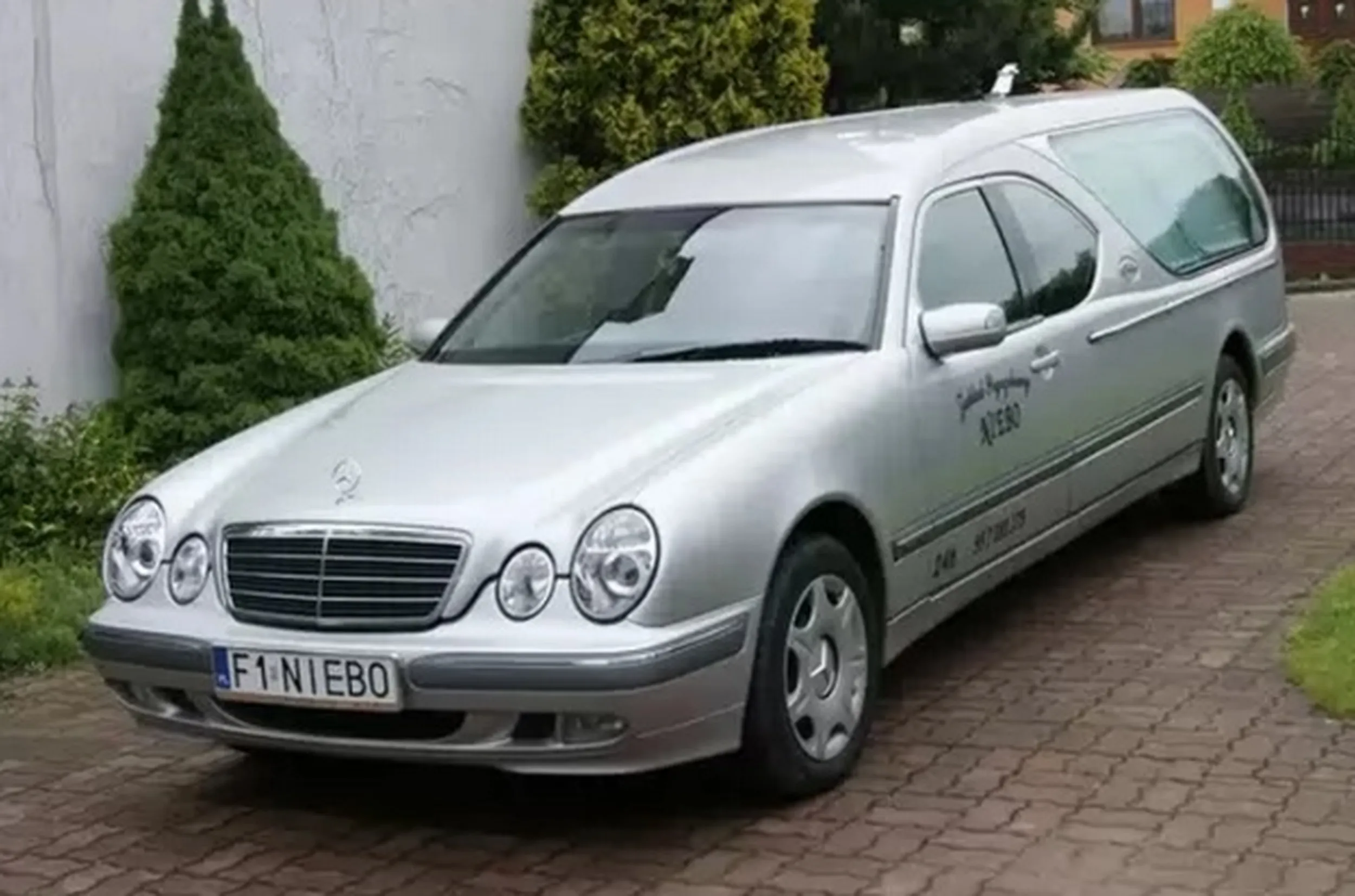 Fajny numer, blacha F1 NIEBO