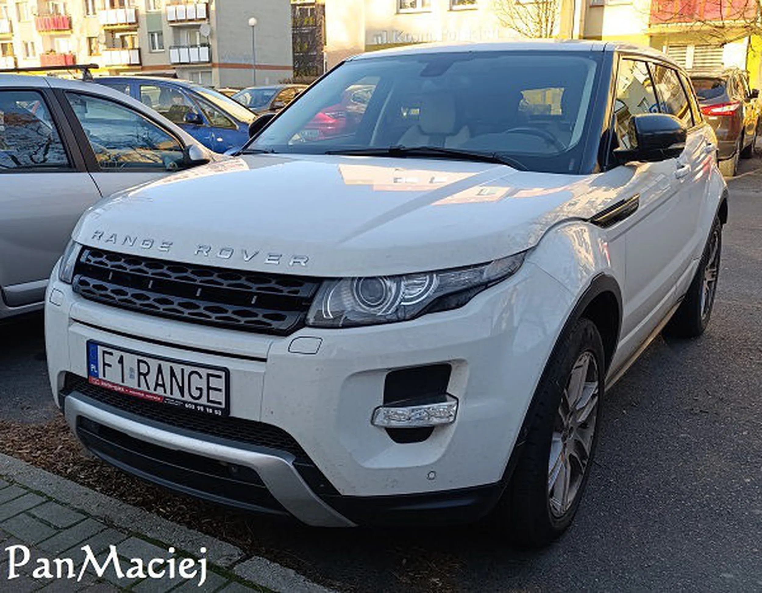 Fajny numer, blacha F1 RANGE