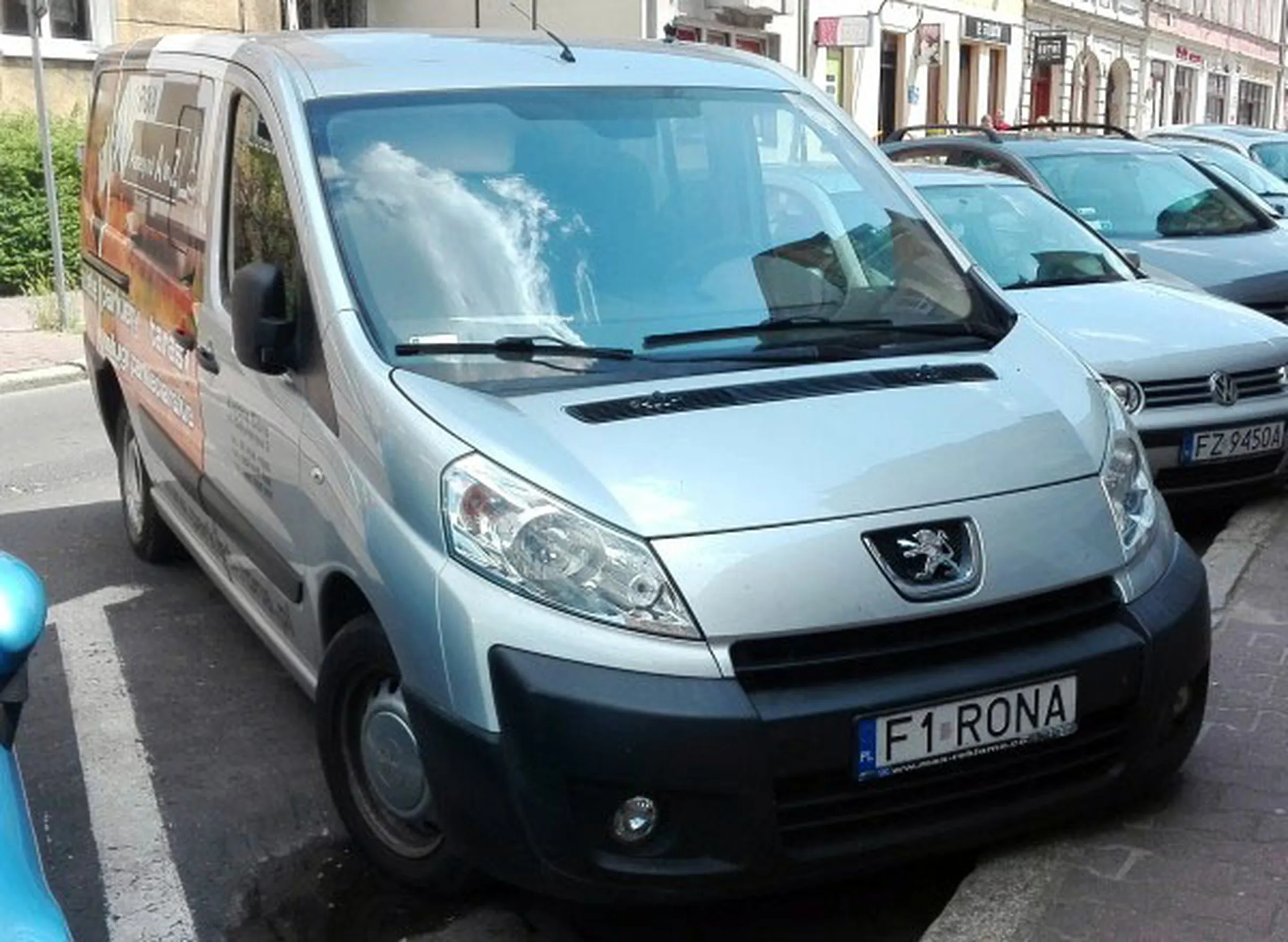 Fajny numer, blacha F1 RONA