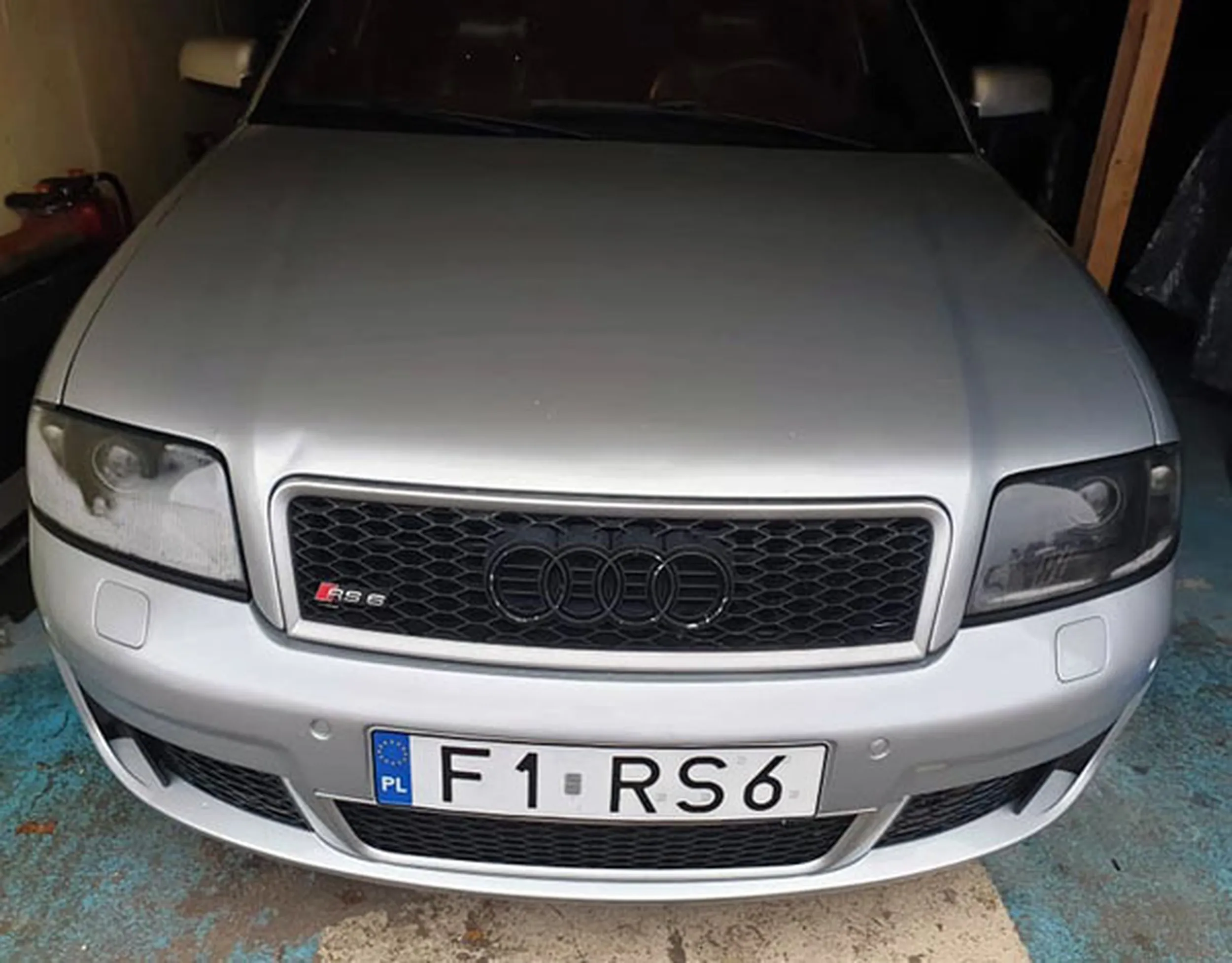 Fajny numer, blacha F1 RS6