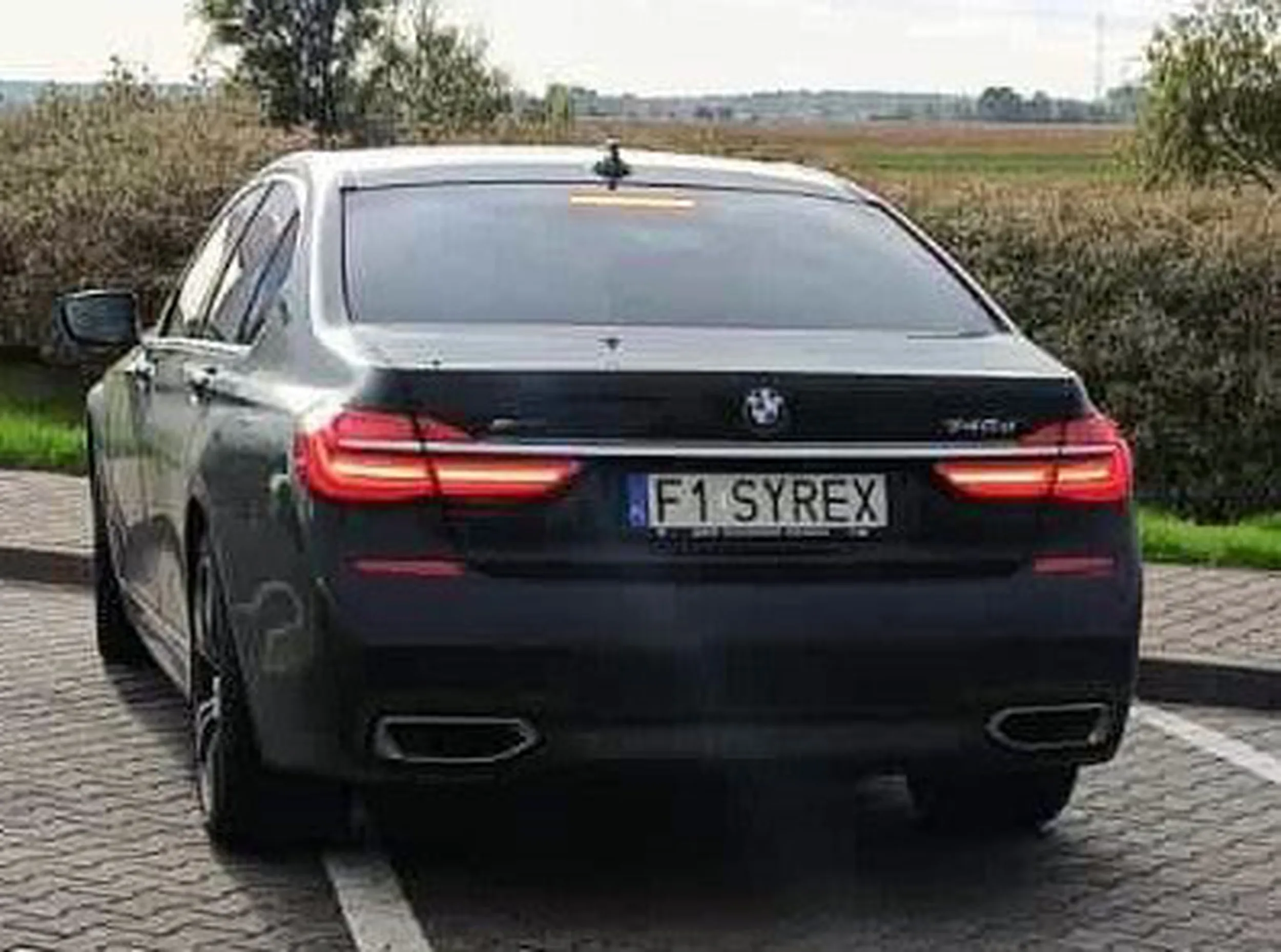 Fajny numer, blacha F1 SYREX