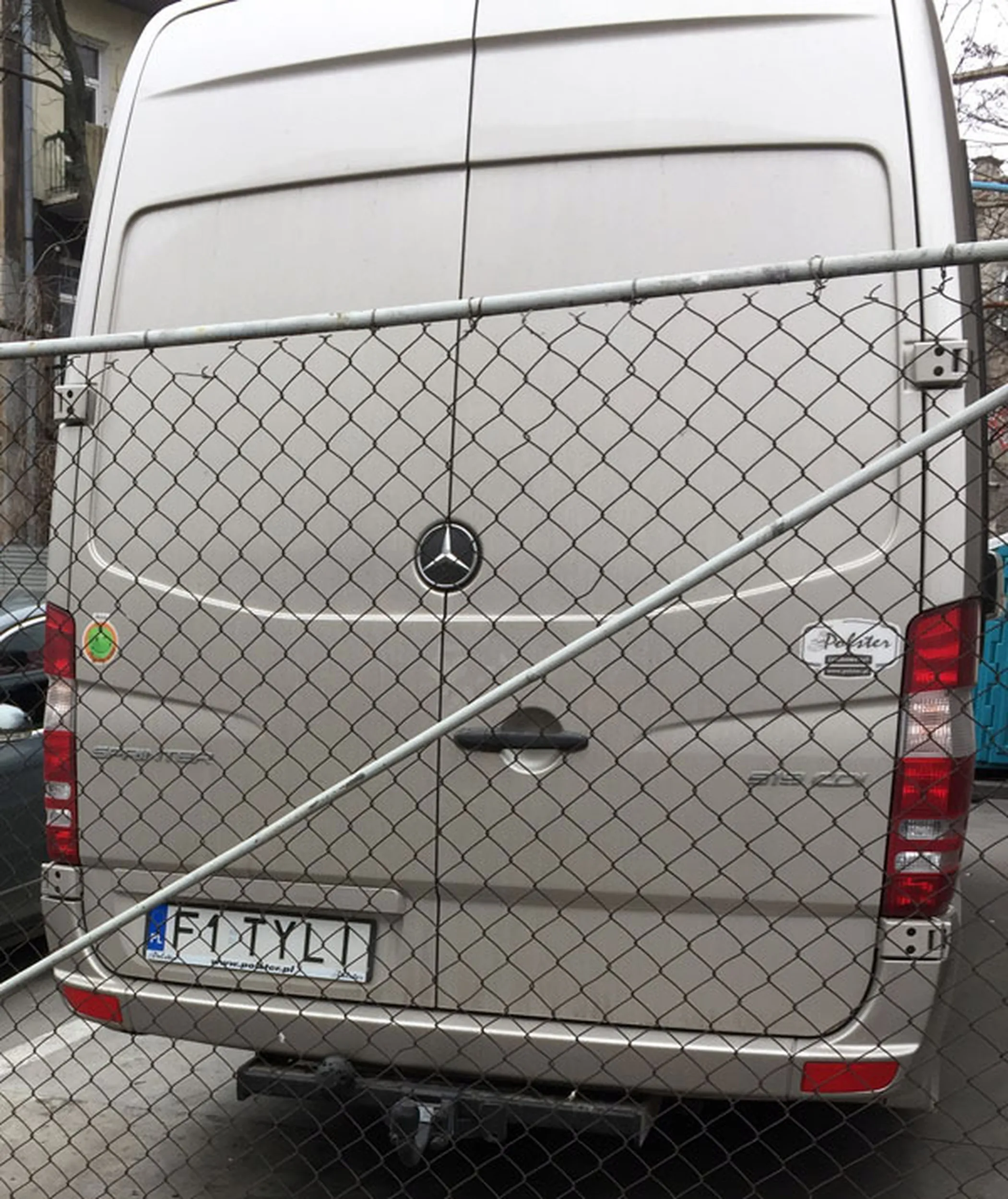 Fajny numer, blacha F1 TYLI