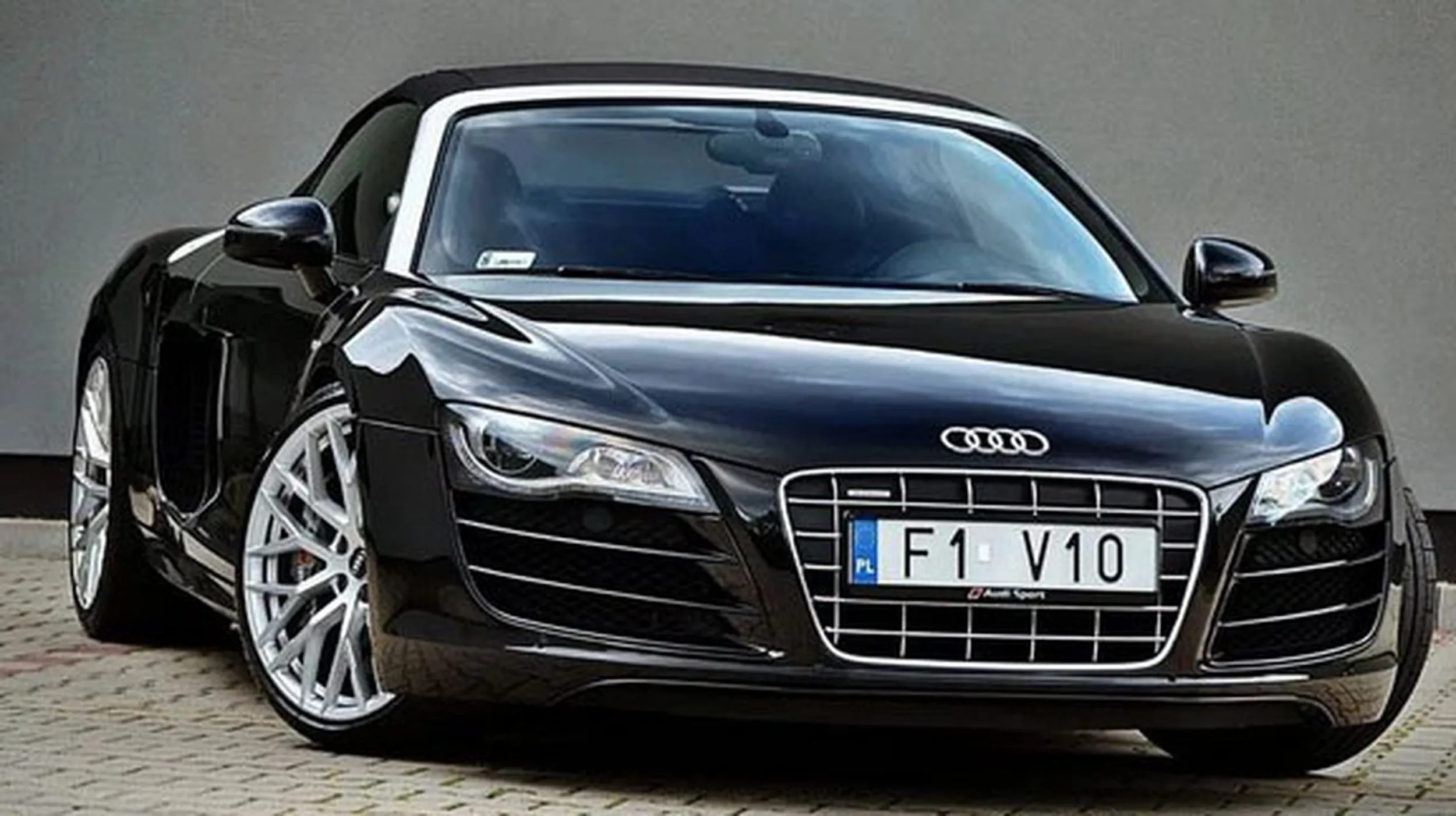 Fajny numer, blacha F1 V10