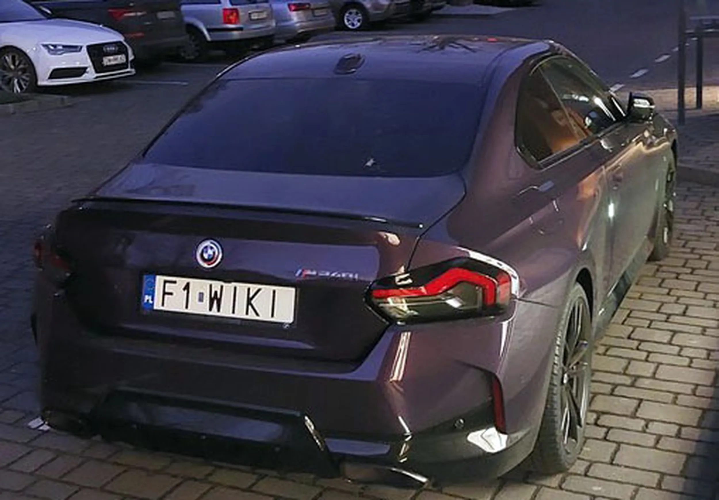 Fajny numer, blacha F1 WIKI