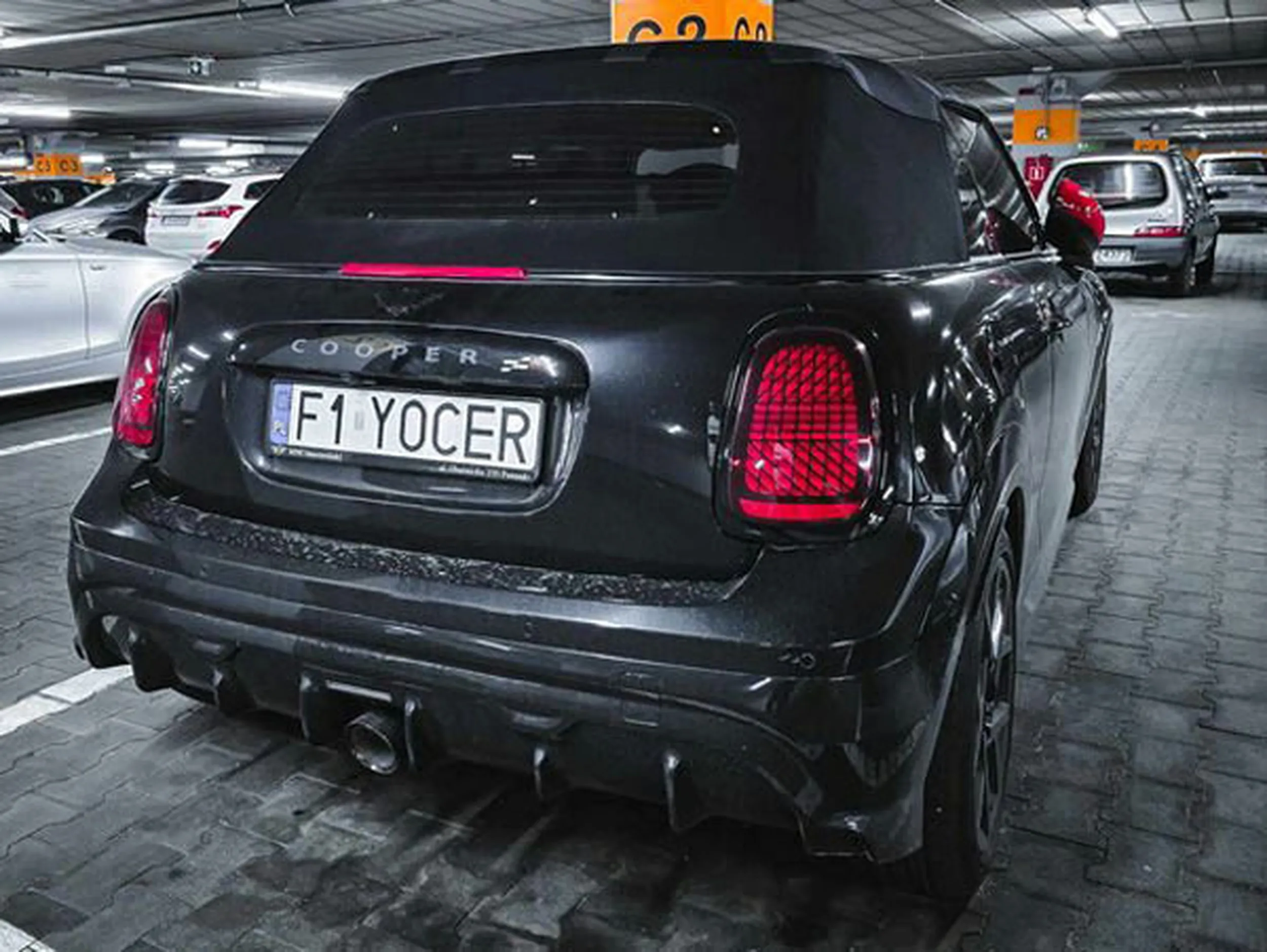 Fajny numer, blacha F1 YOCER