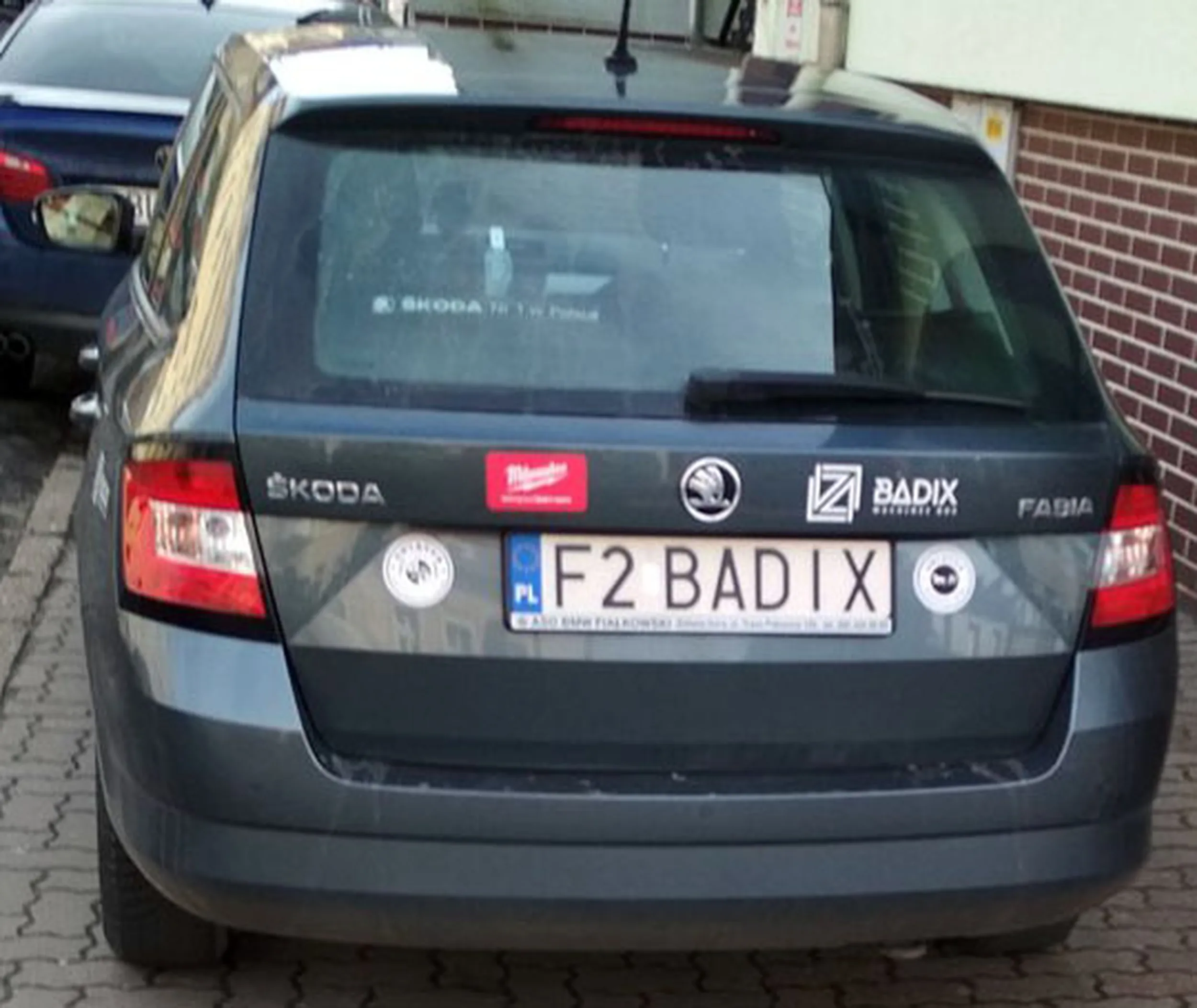 Fajny numer, blacha F2 BADIX