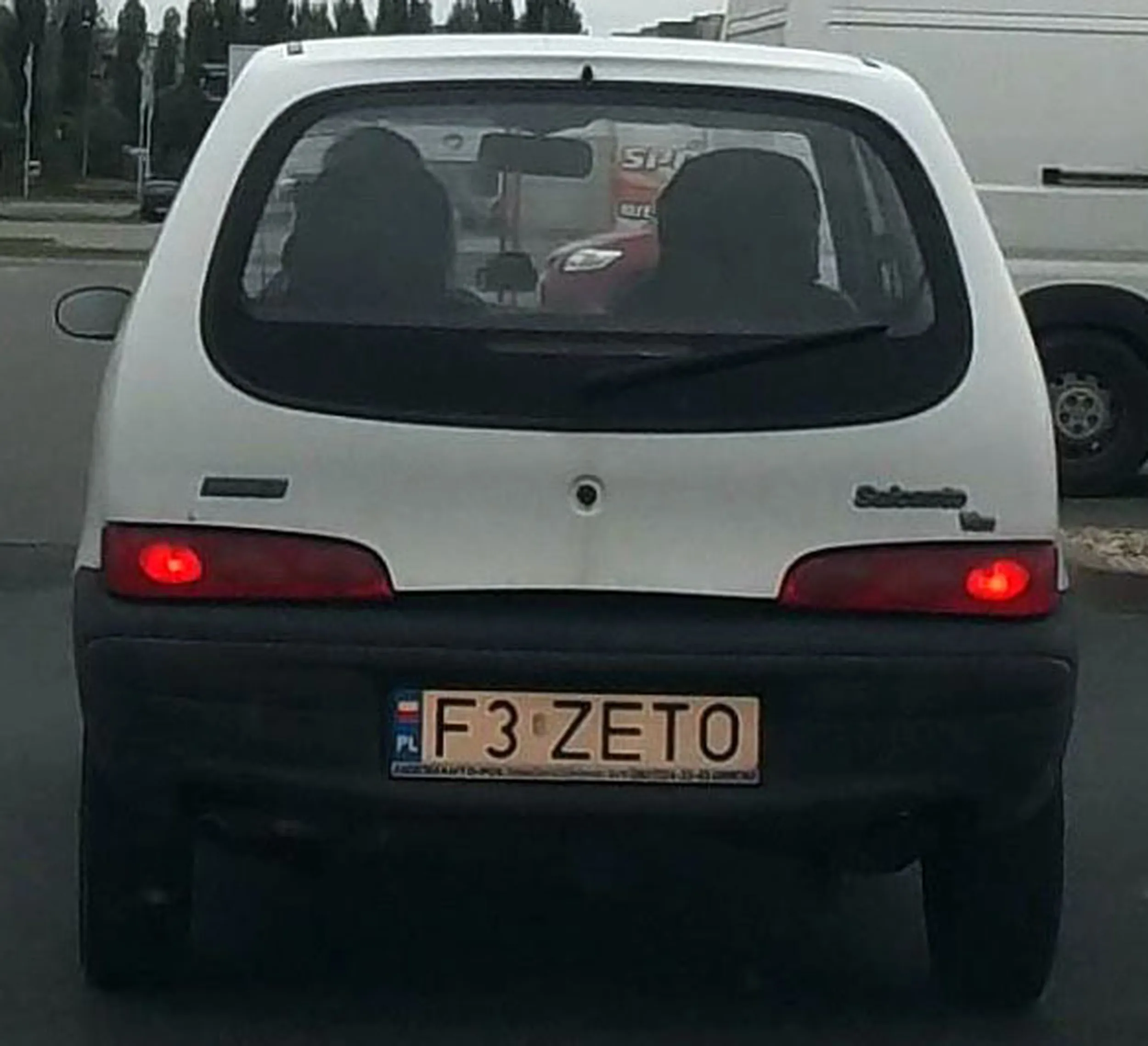 Fajny numer, blacha F3 ZETO