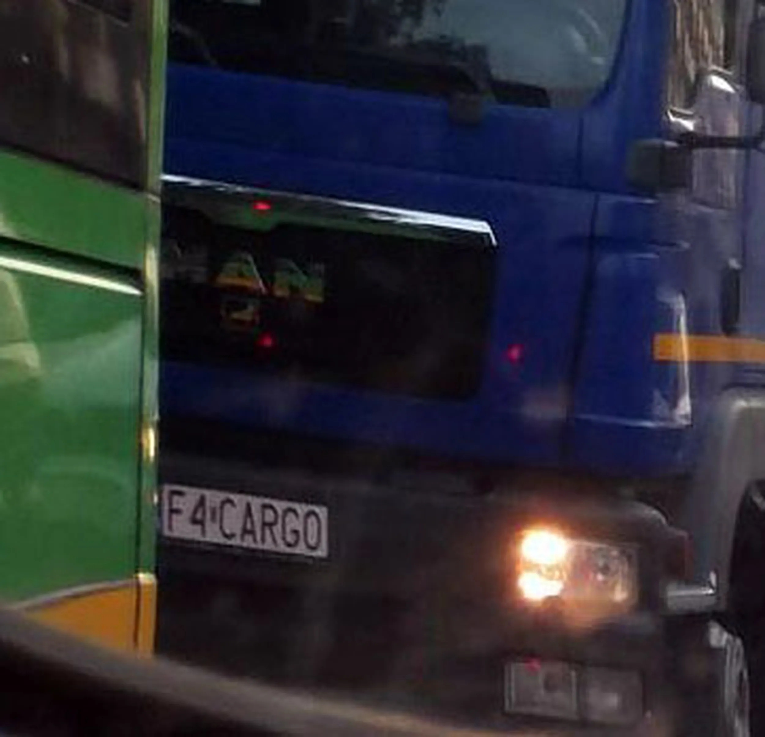 Fajny numer, blacha F4 CARGO