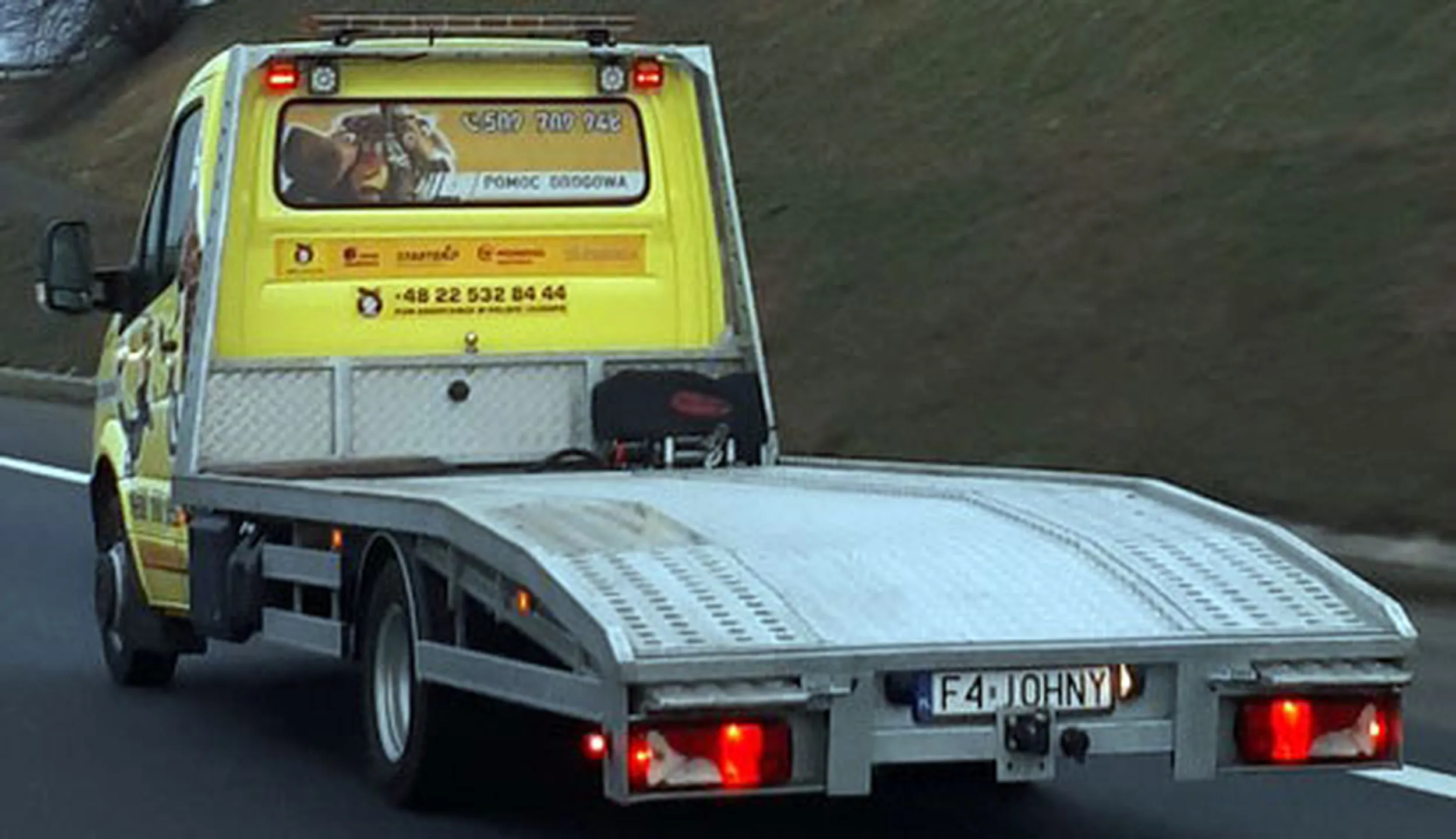 Fajny numer, blacha F4 JOHNY