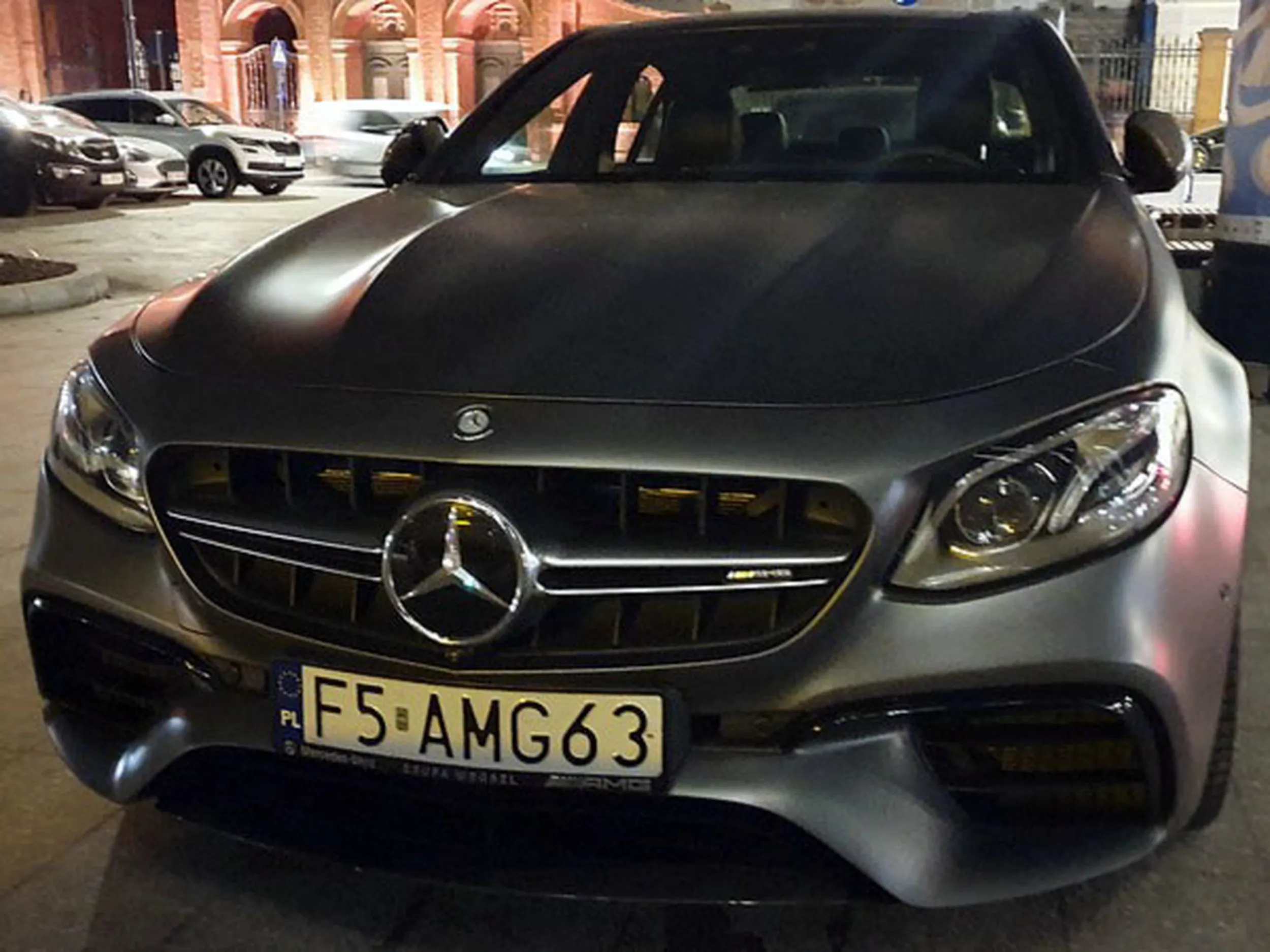 Fajny numer, blacha F5 AMG63