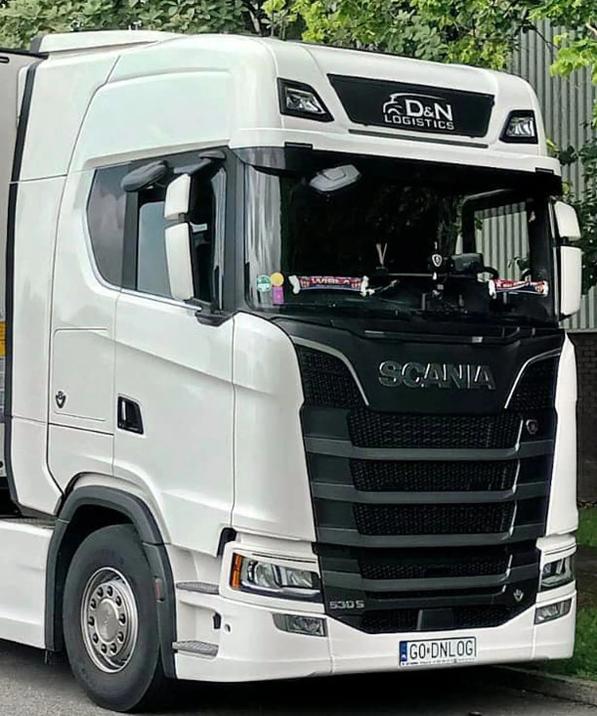 Fajny numer, blacha G0 DNLOG