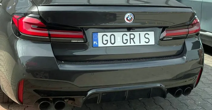 Fajny numer, blacha G0 GRIS