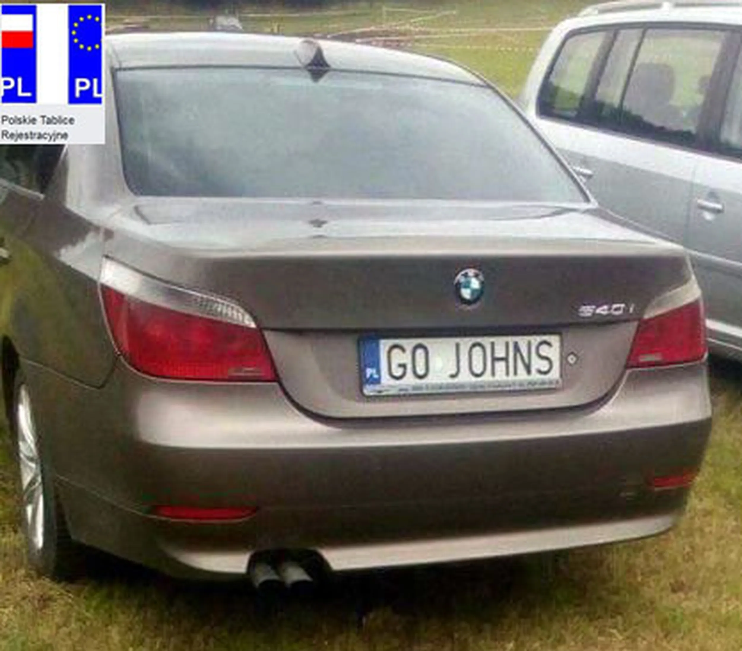 Fajny numer, blacha G0 JOHNS