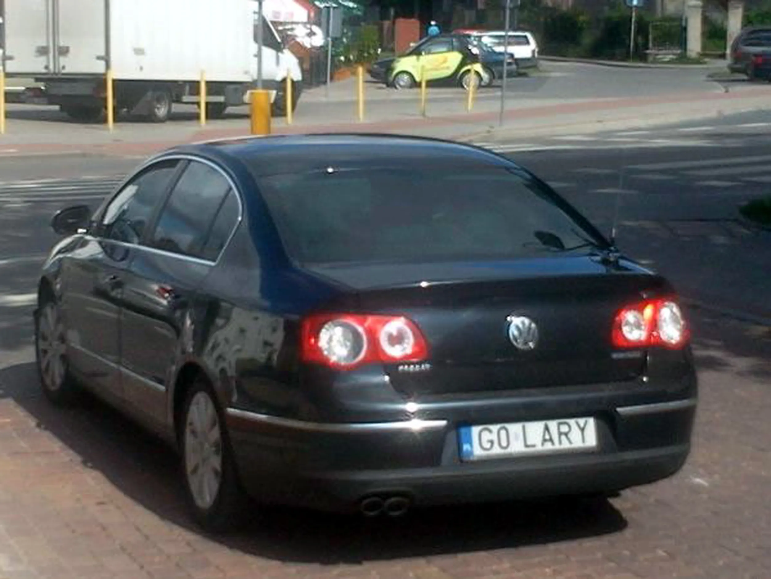 Fajny numer, blacha G0 LARY