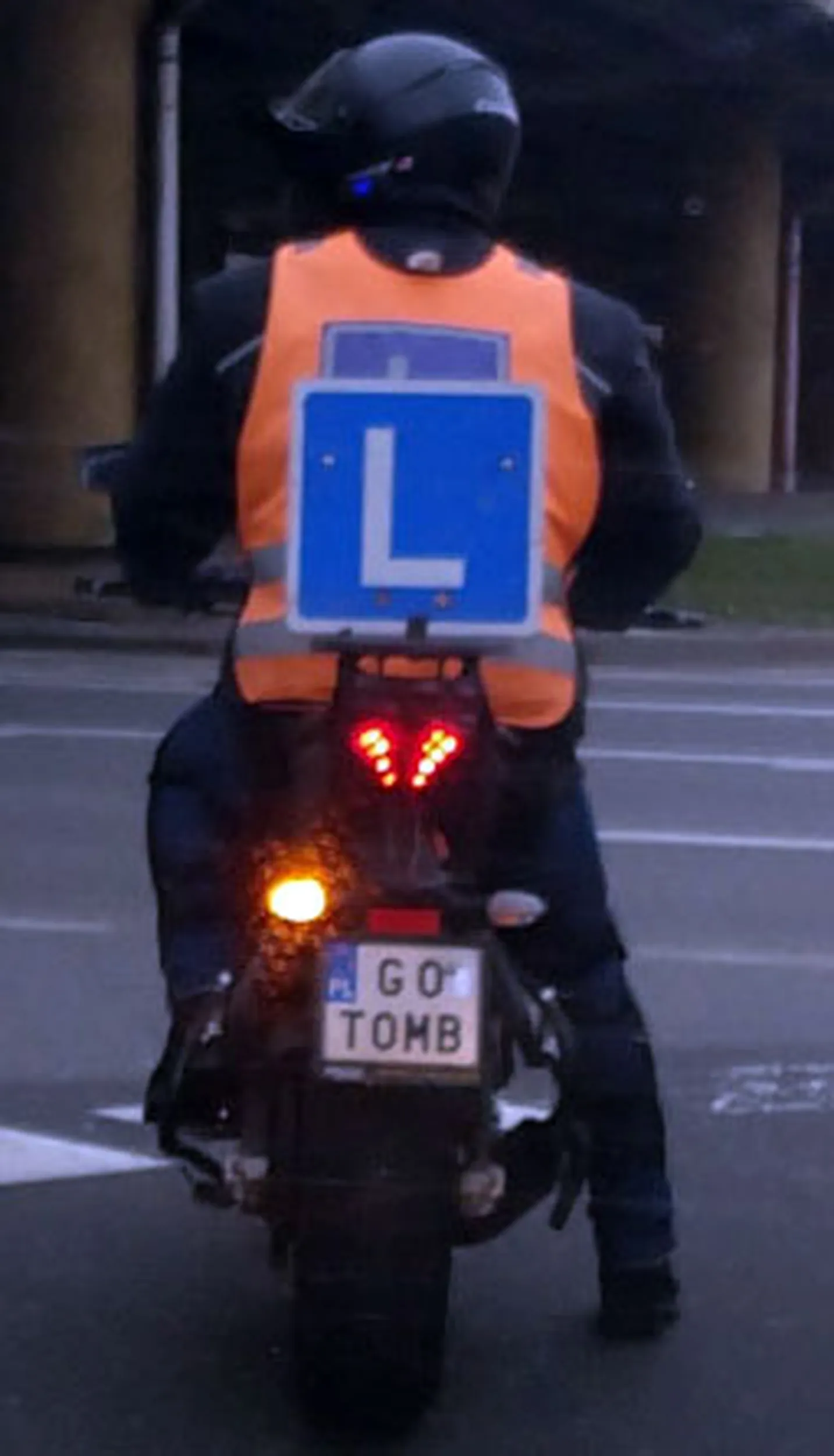 Fajny numer, blacha G0 TOMB