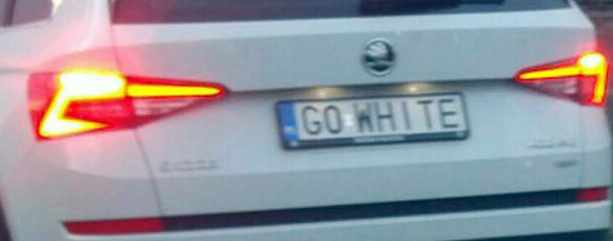 Fajny numer, blacha G0 WHITE