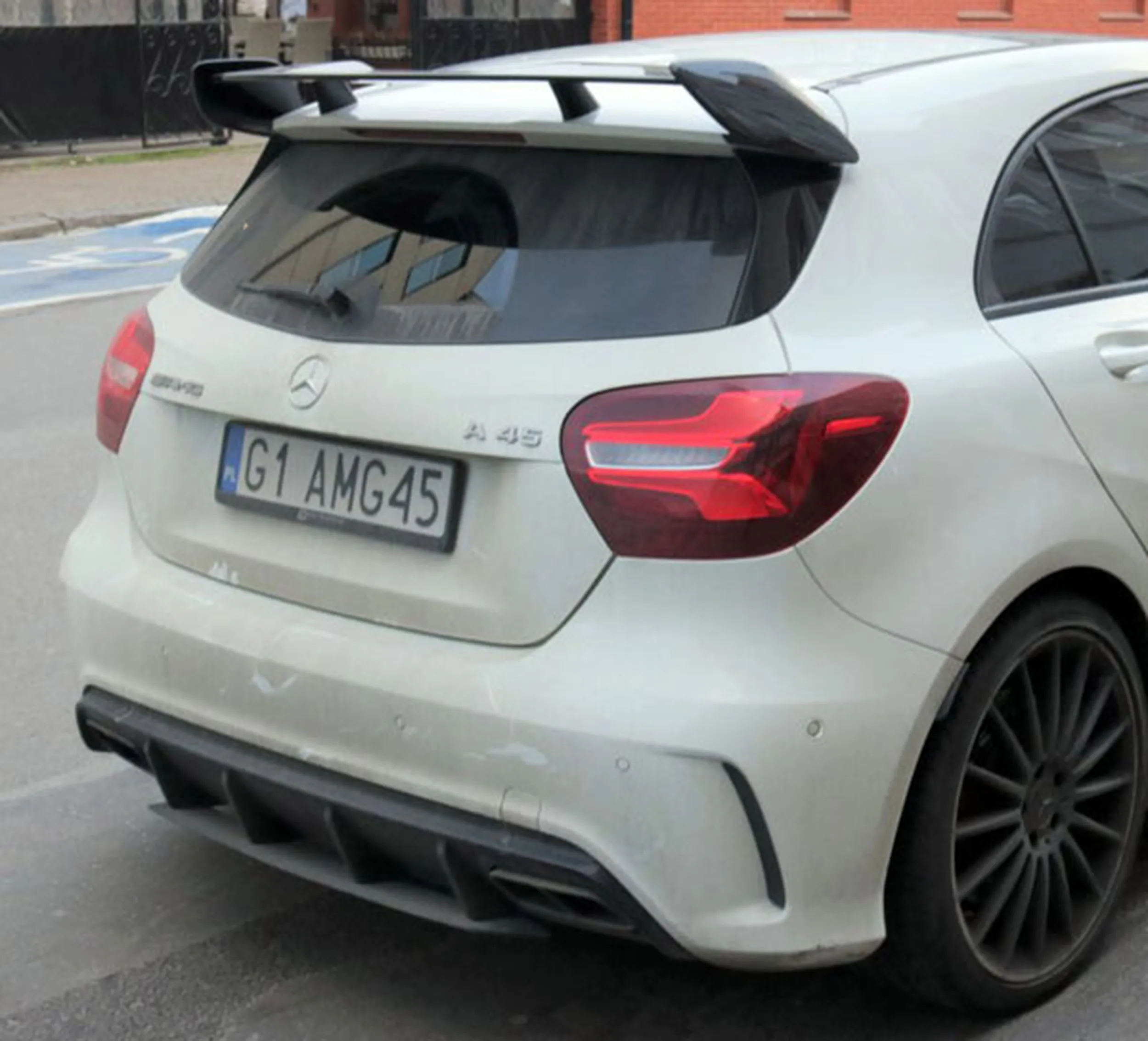 Fajny numer, blacha G1 AMG45