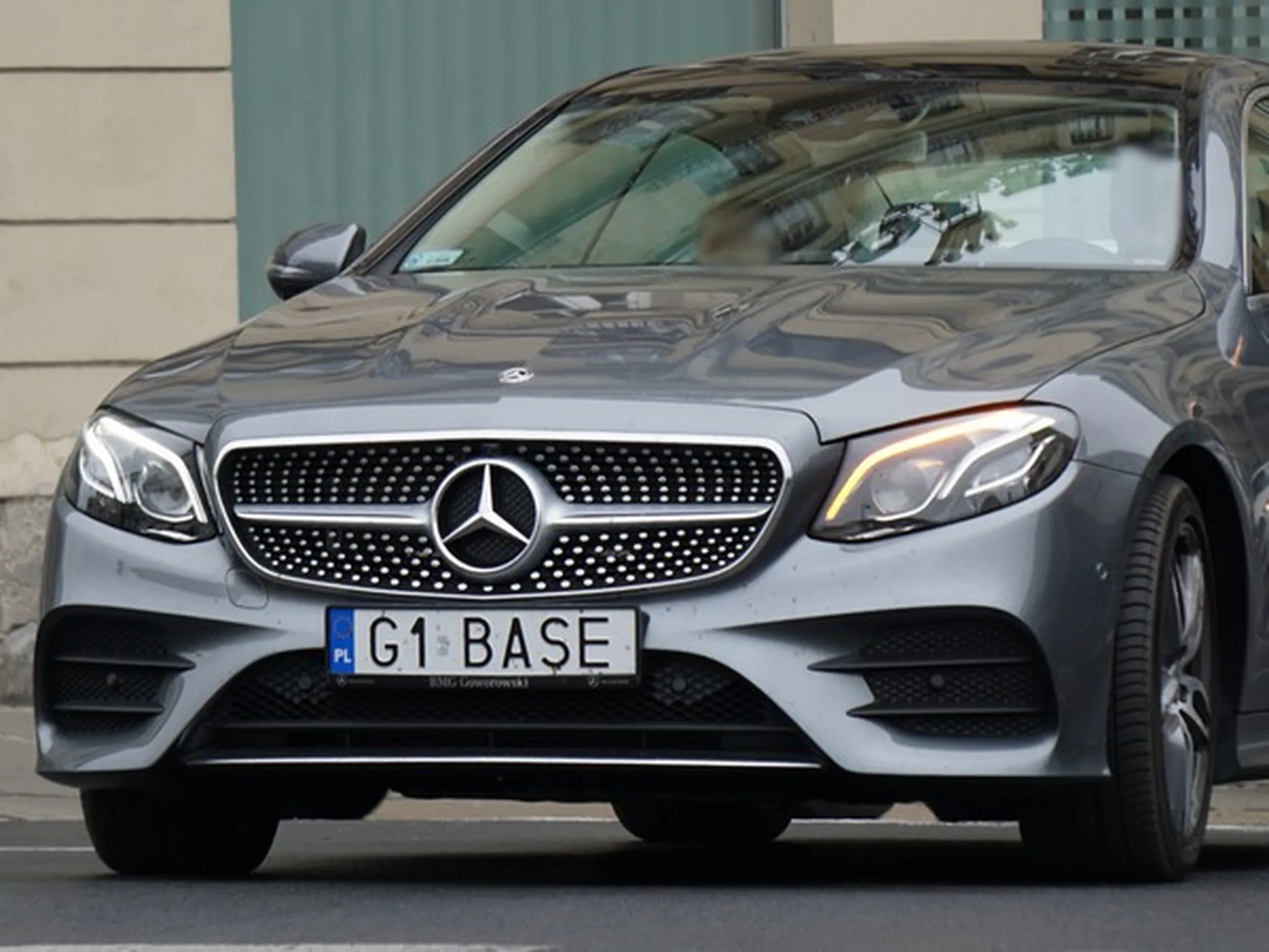 Fajny numer, blacha G1 BASE