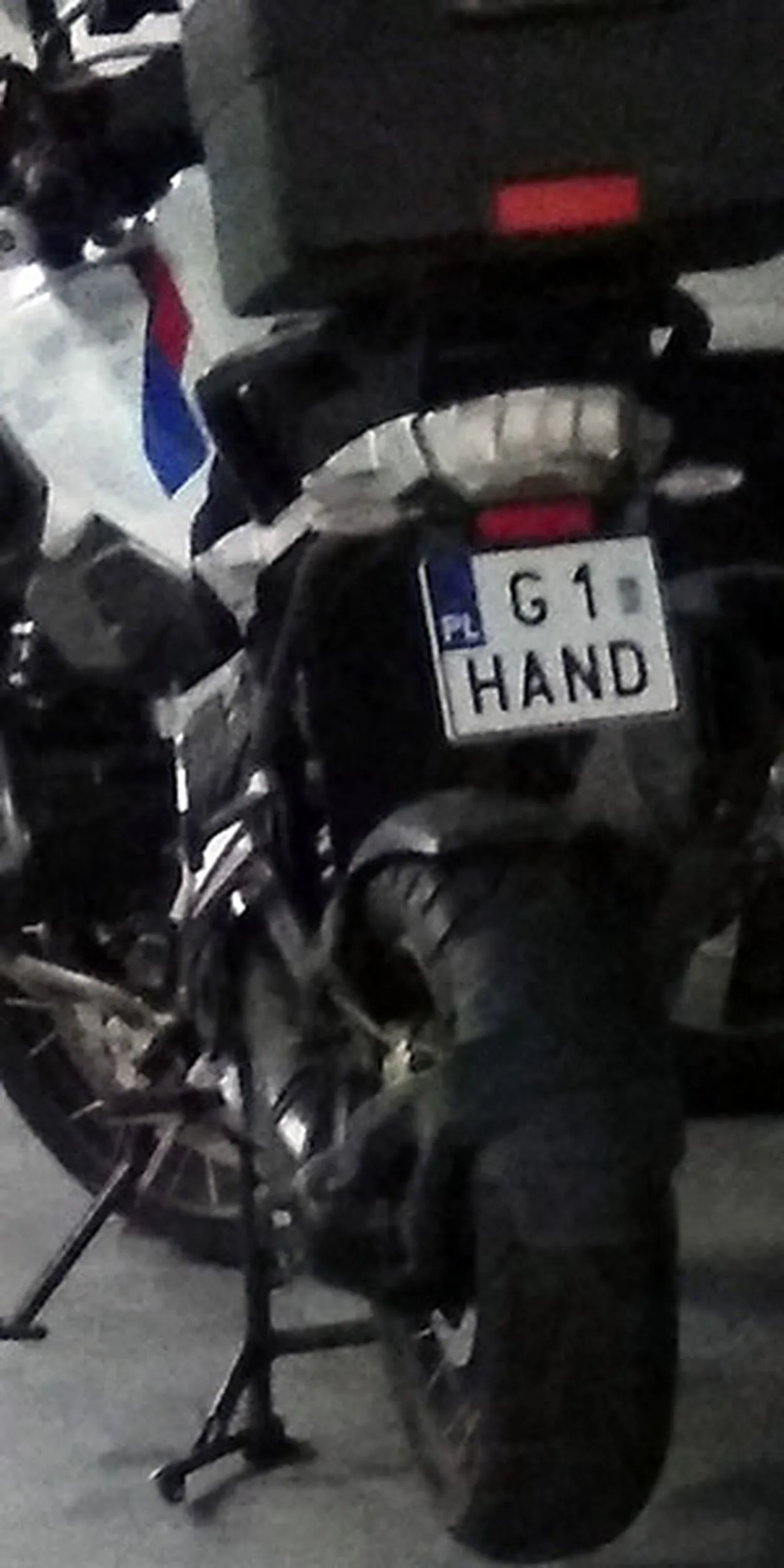 Fajny numer, blacha G1 HAND