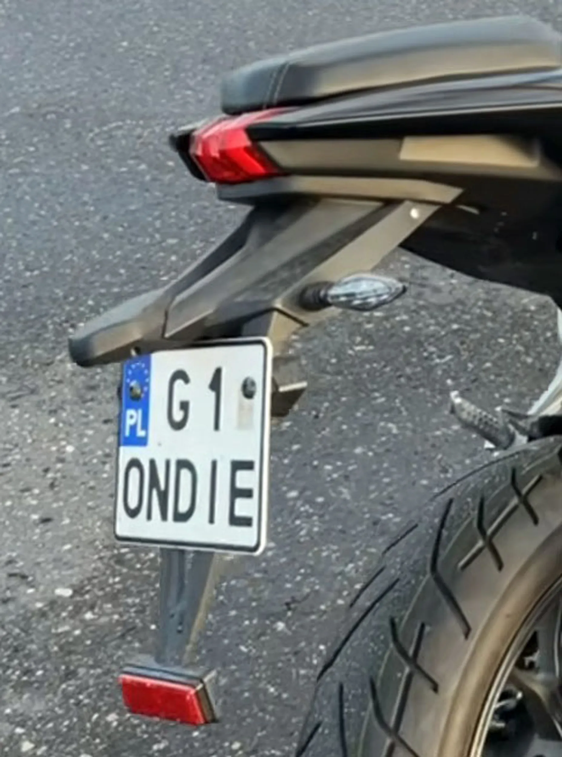 Fajny numer, blacha G1 ONDIE