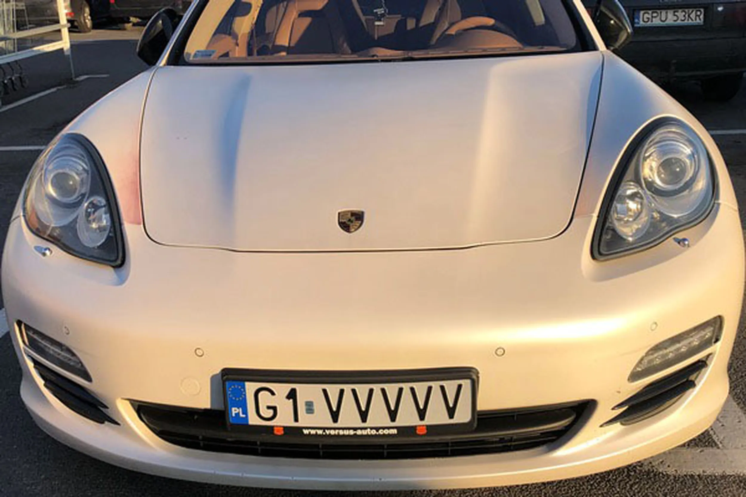 Fajny numer, blacha G1 VVVVV