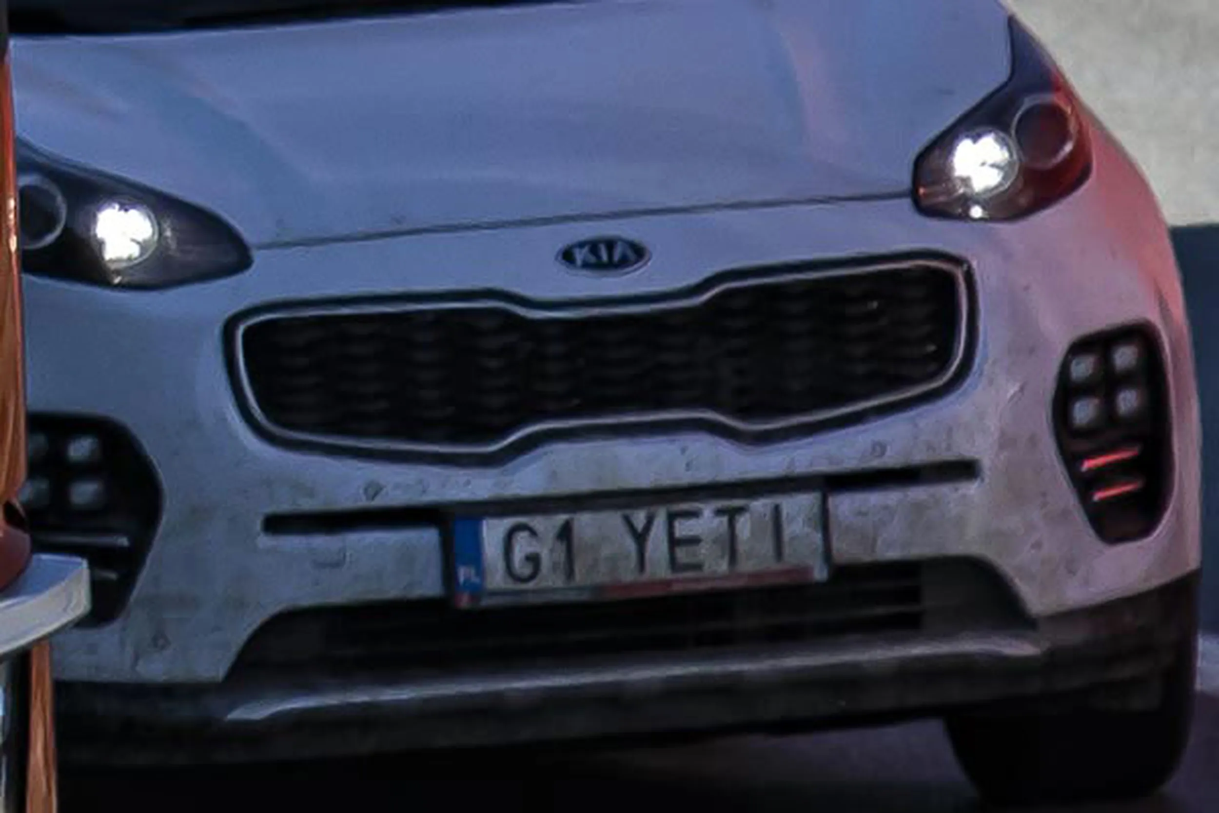 Fajny numer, blacha G1 YETI