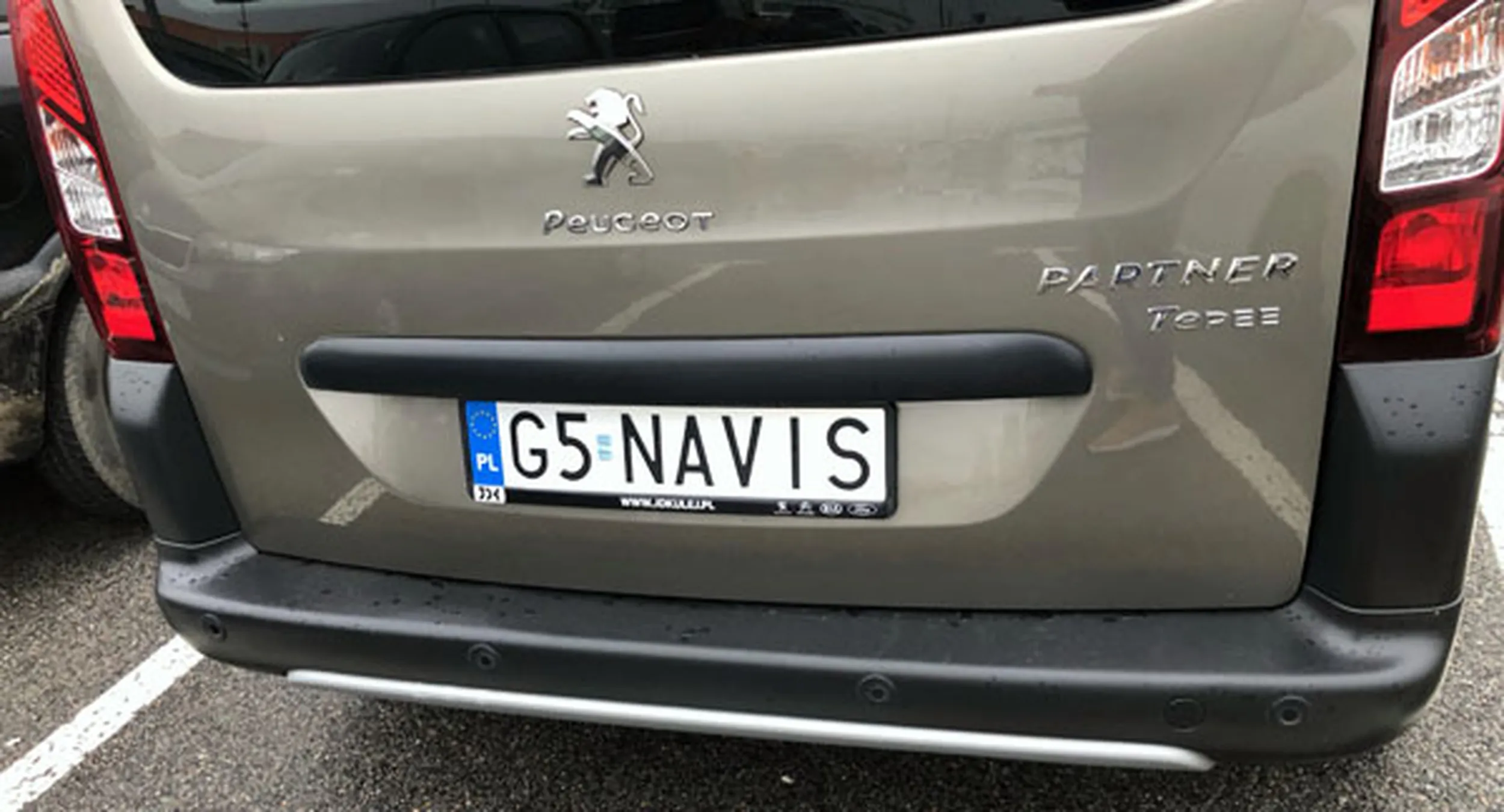 Fajny numer, blacha G5 NAVIS
