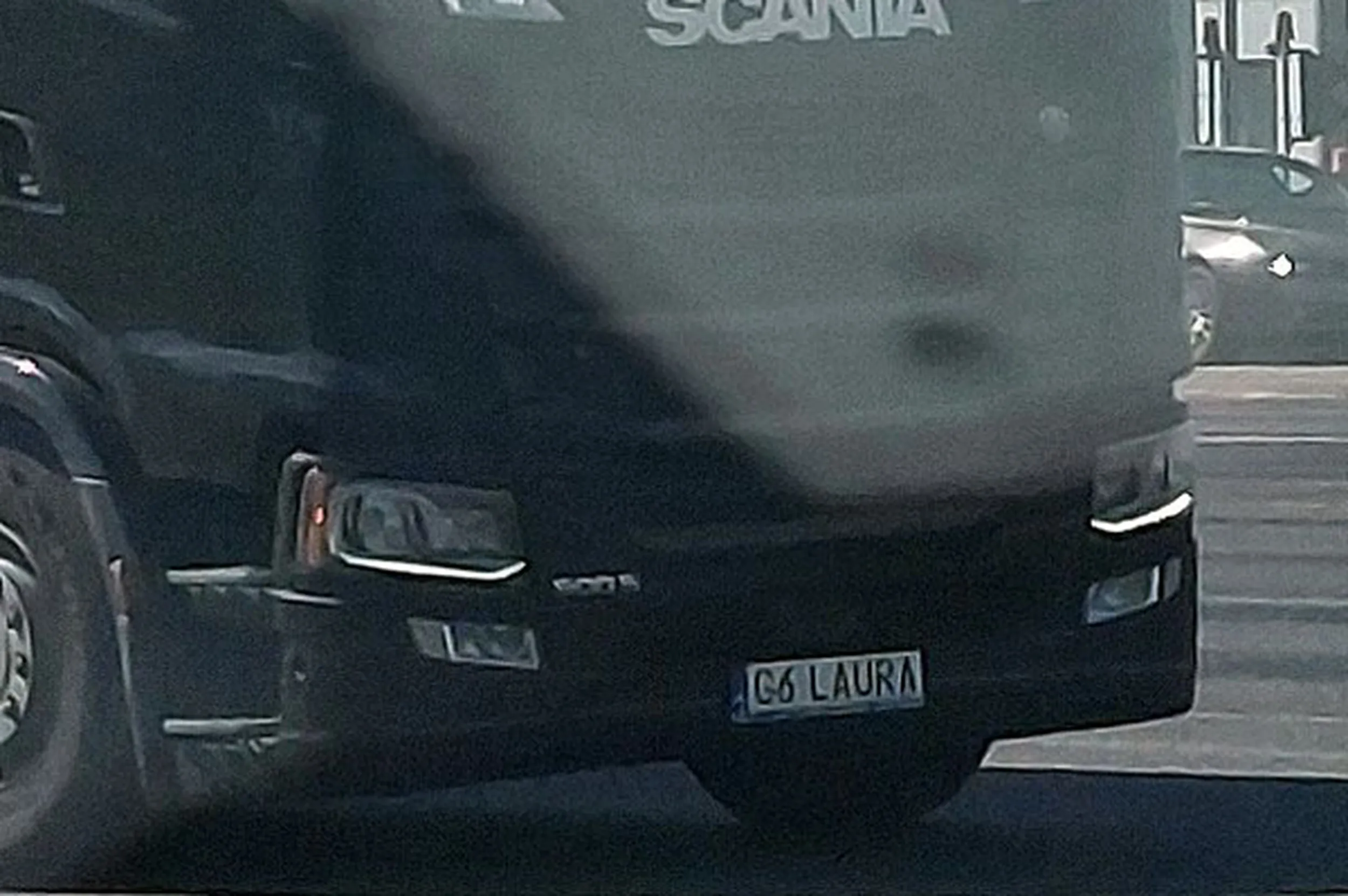 Fajny numer, blacha G6 LAURA