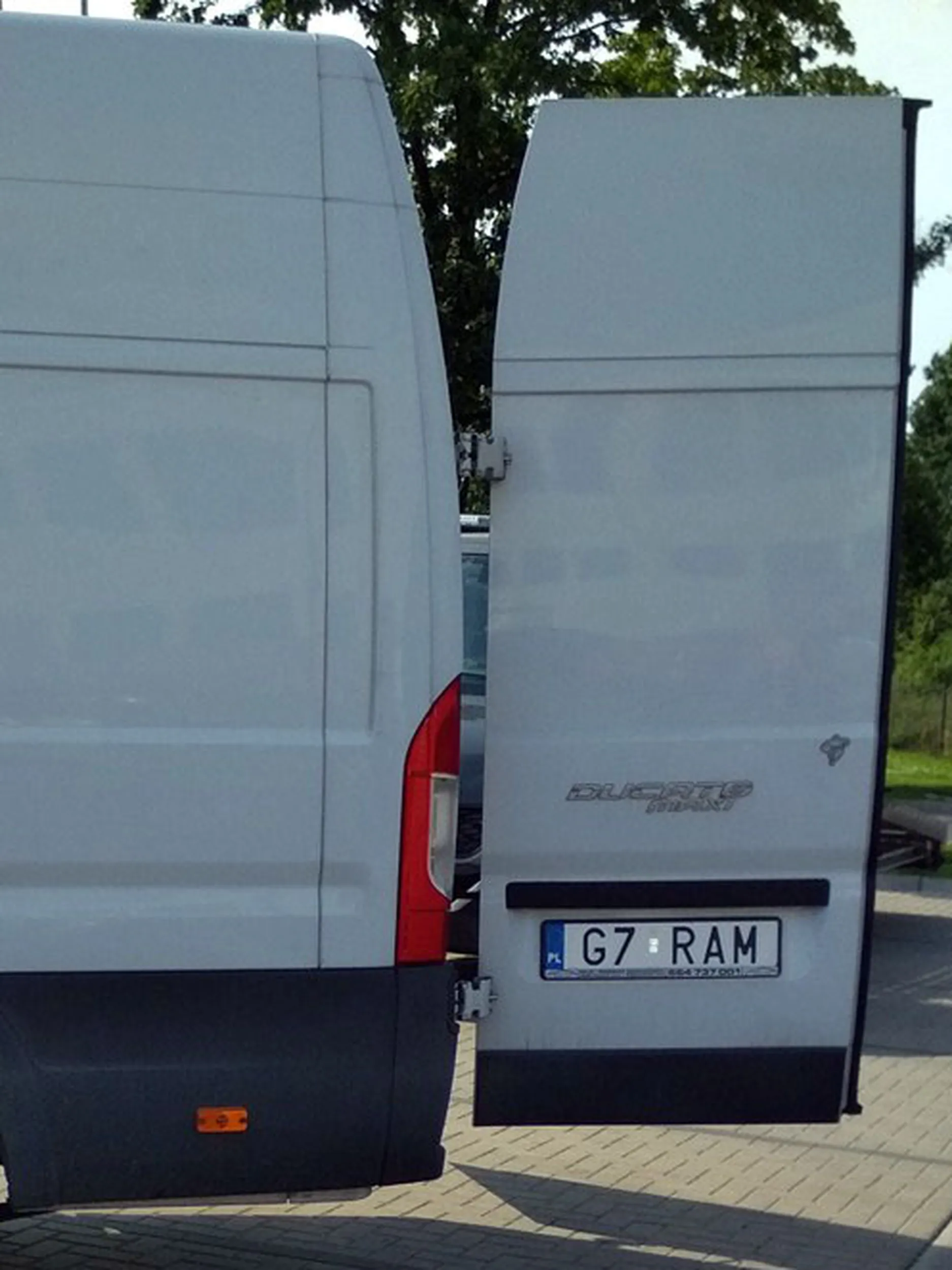 Fajny numer, blacha G7 RAM