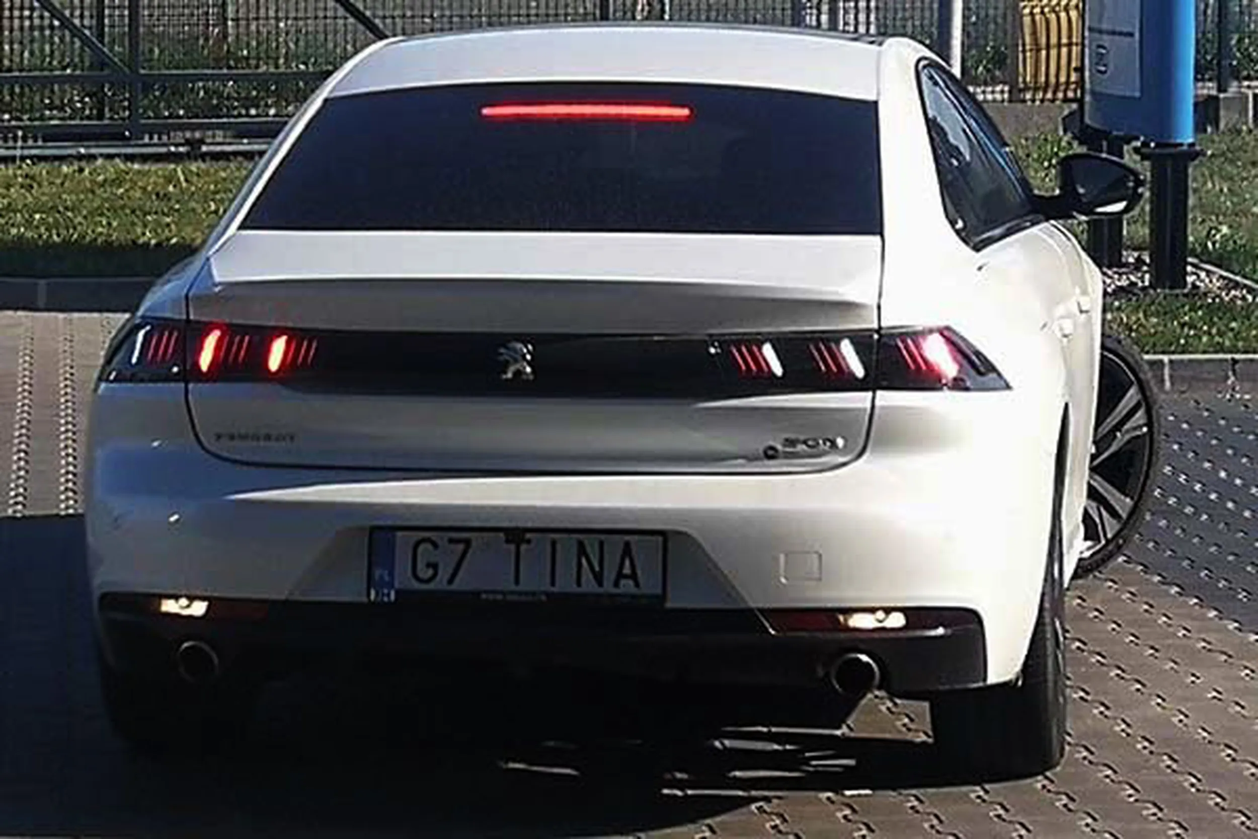 Fajny numer, blacha G7 TINA