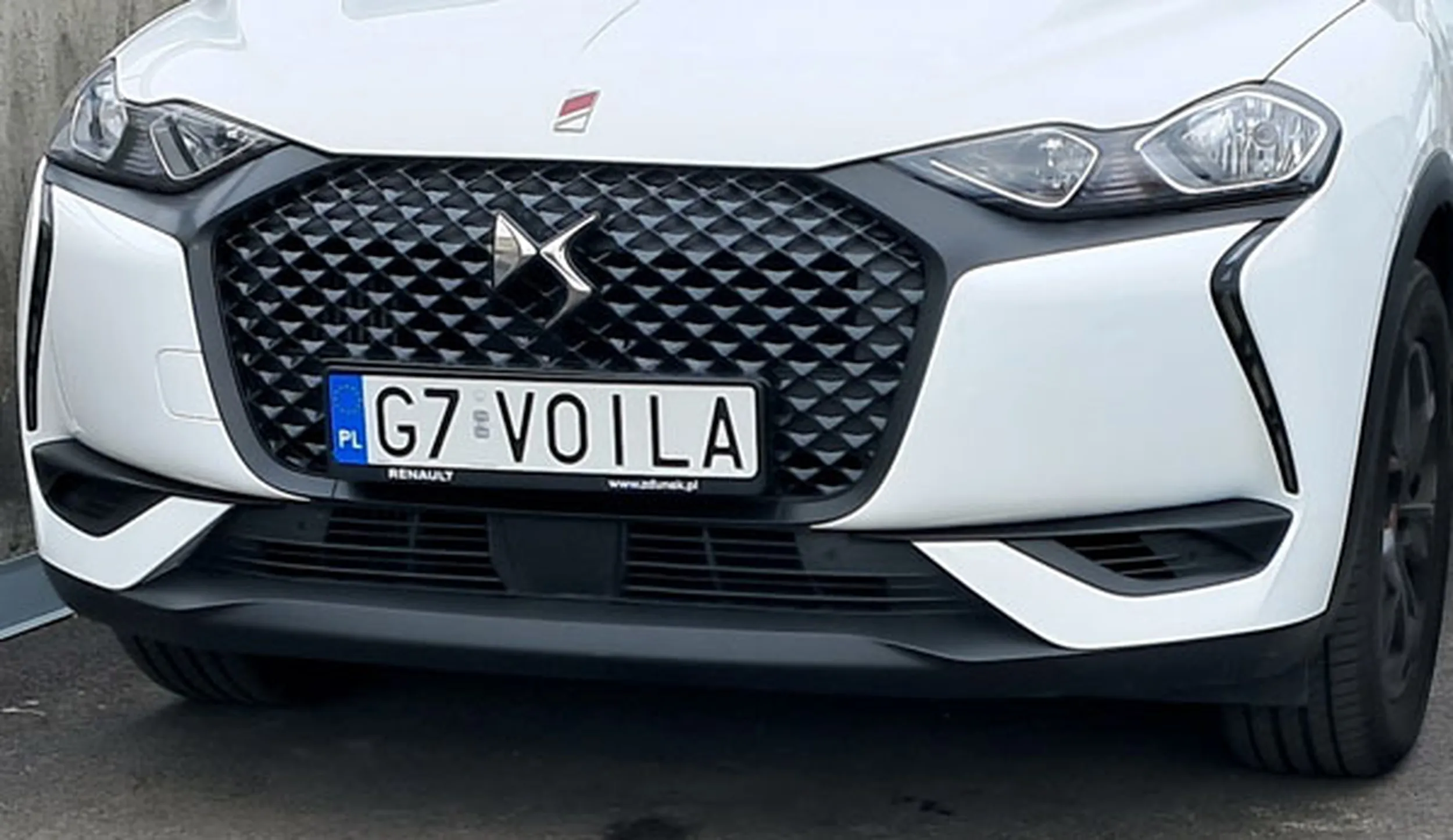 Fajny numer, blacha G7 VOILA