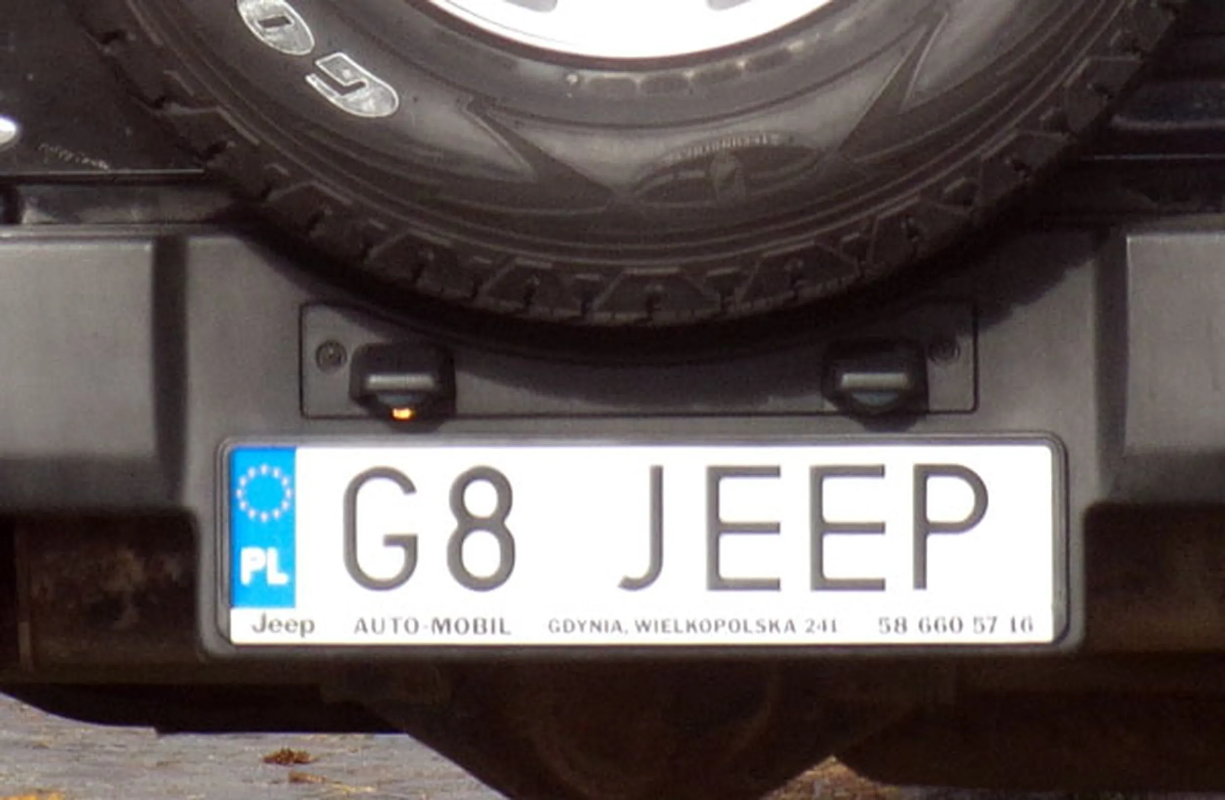 Fajny numer, blacha G8 JEEP