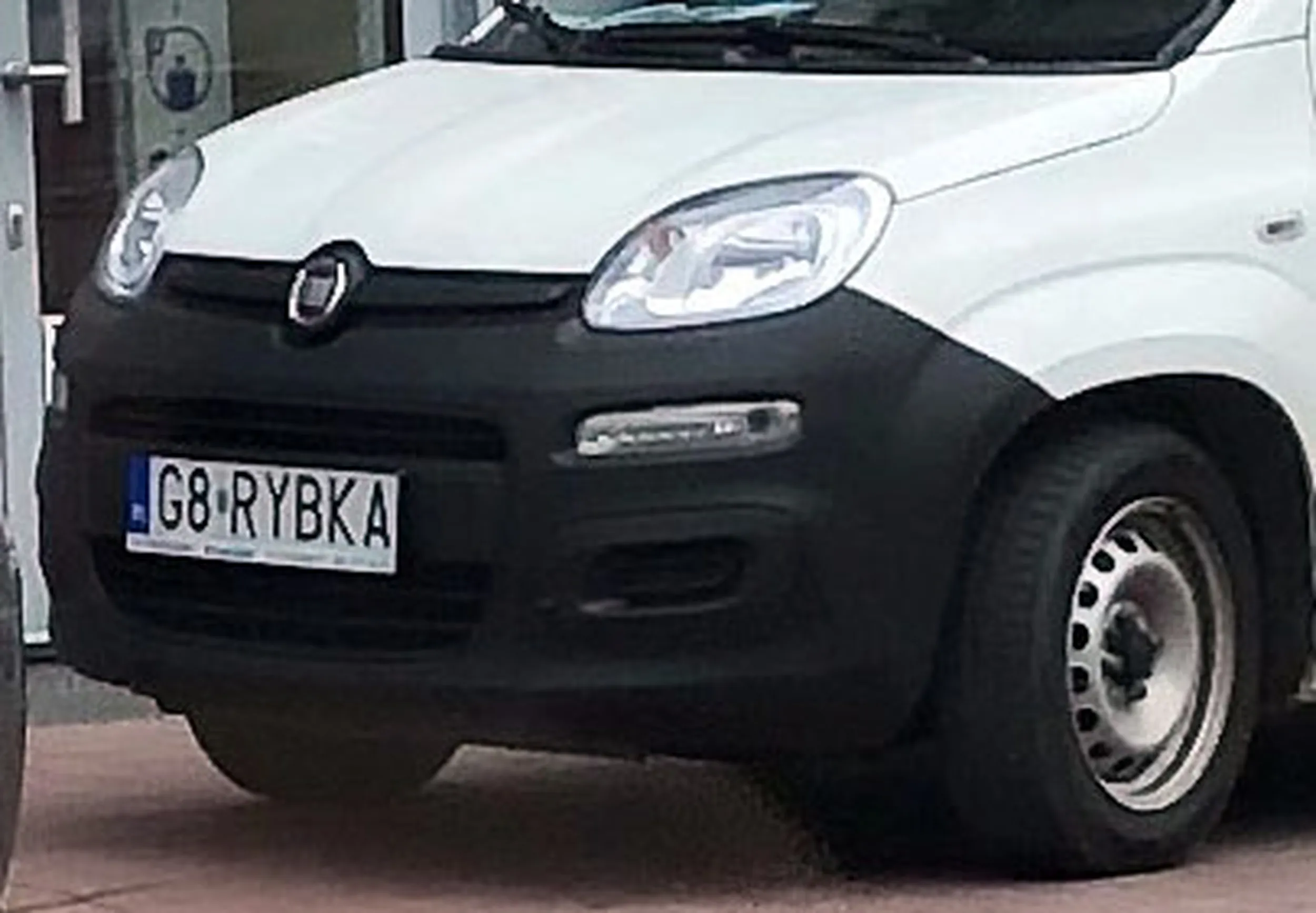 Fajny numer, blacha G8 RYBKA