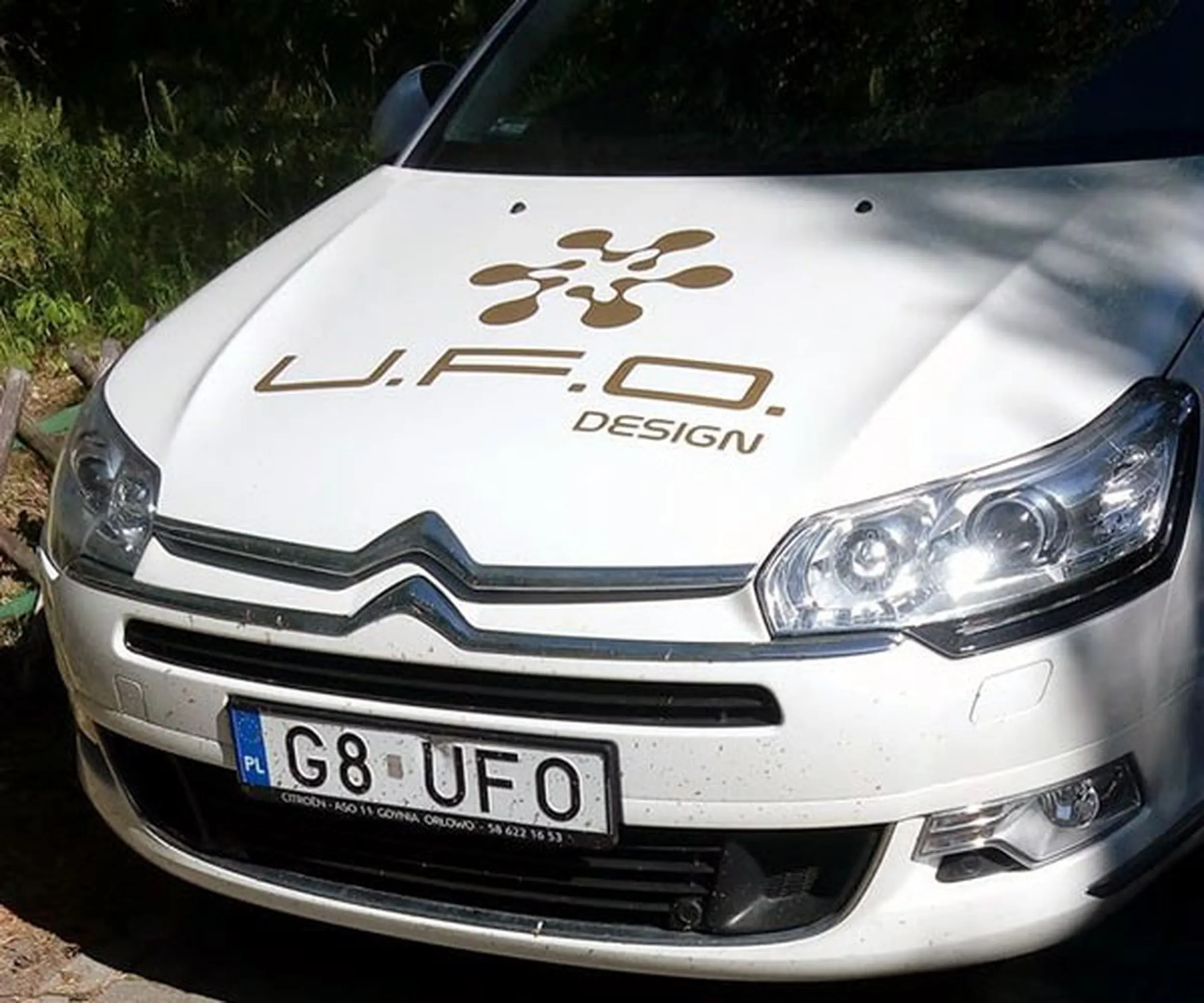 Fajny numer, blacha G8 UFO