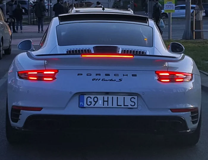 Fajny numer, blacha G9 HILLS