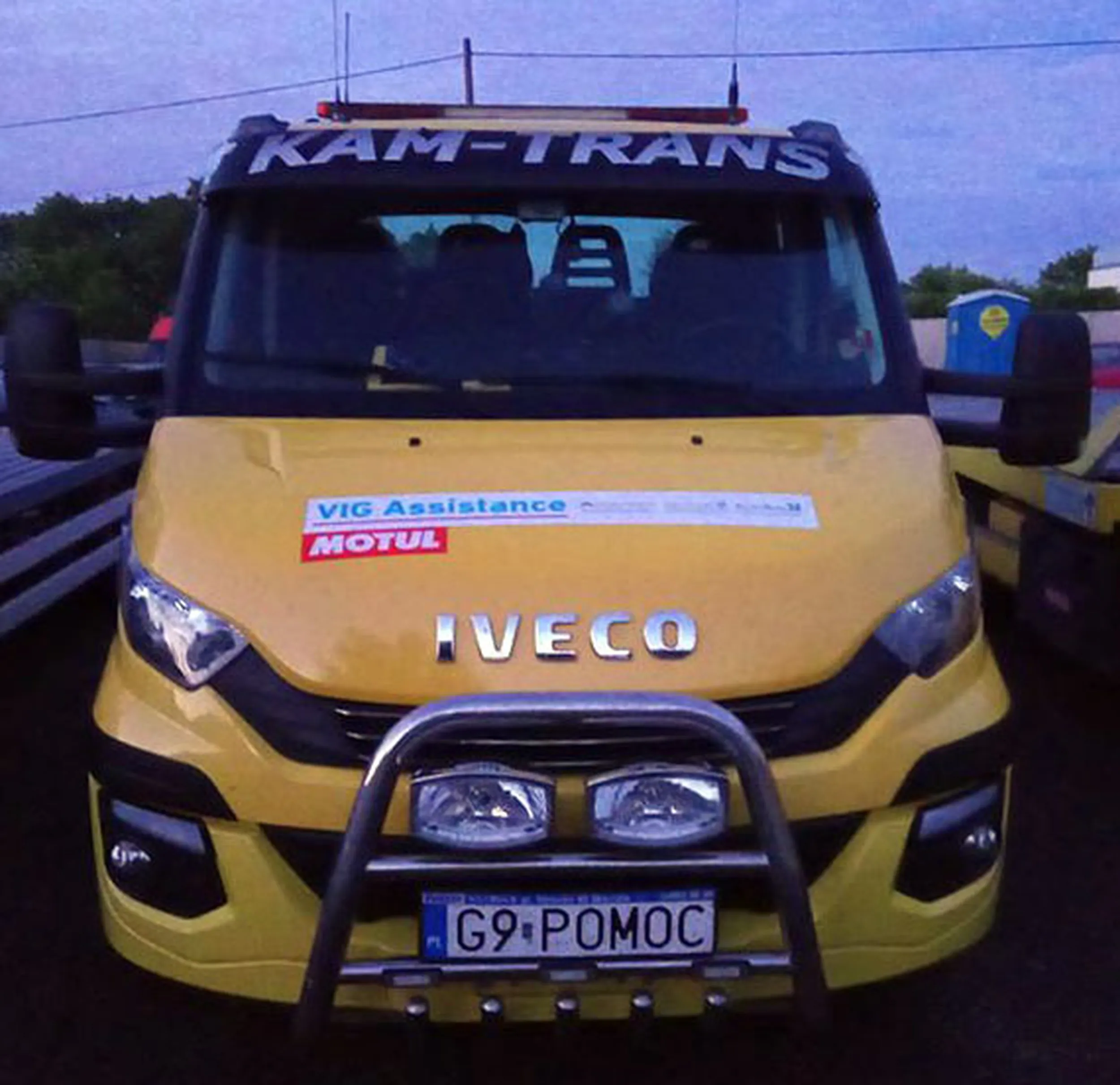 Fajny numer, blacha G9 POMOC