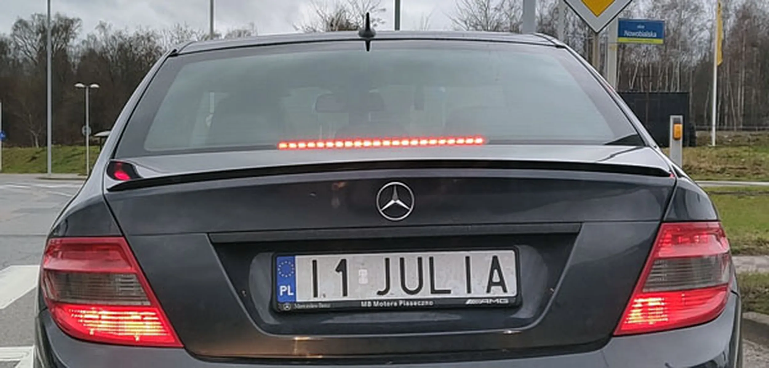 Fajny numer, blacha I1 JULIA