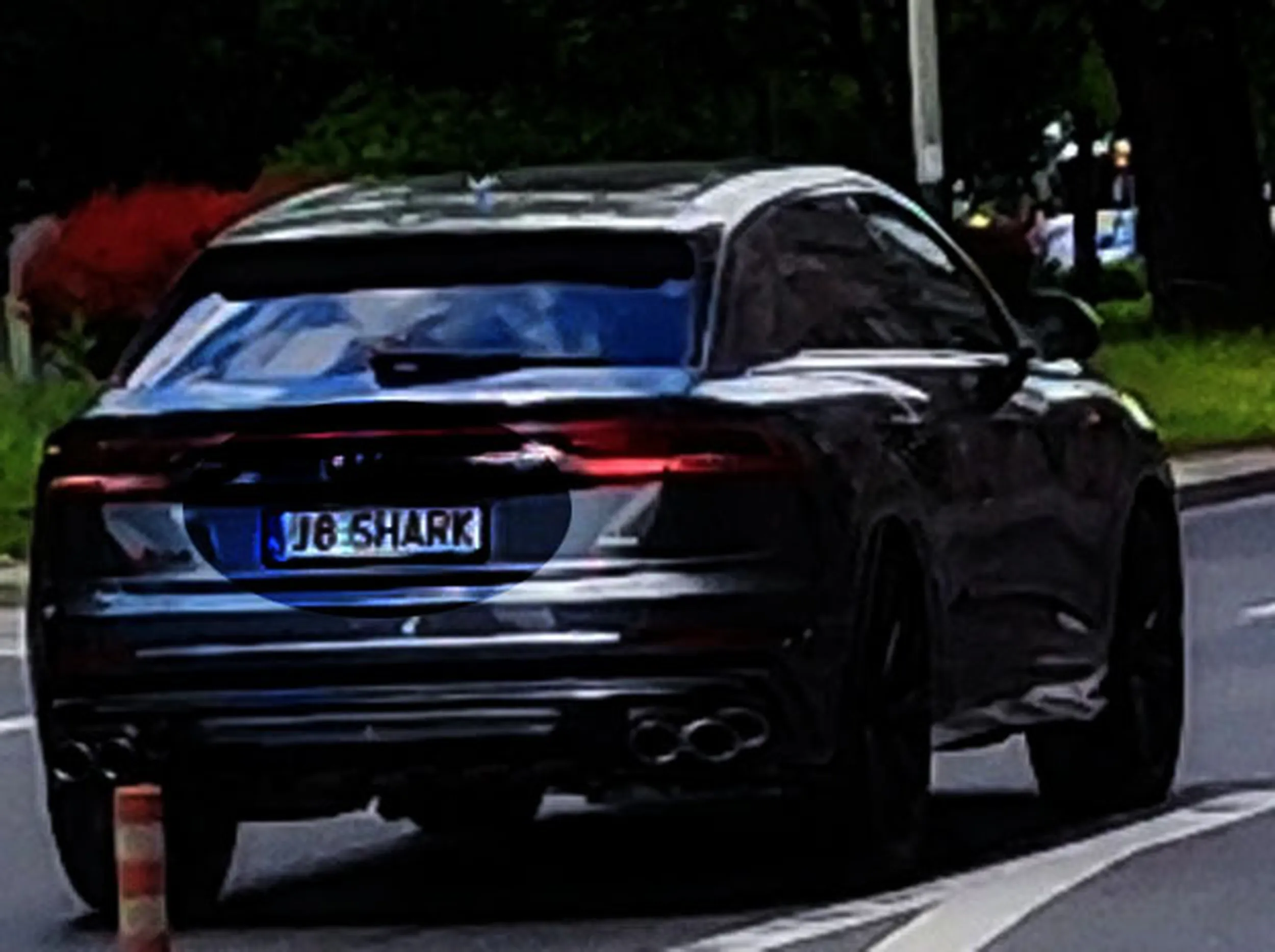 Fajny numer, blacha J8 SHARK