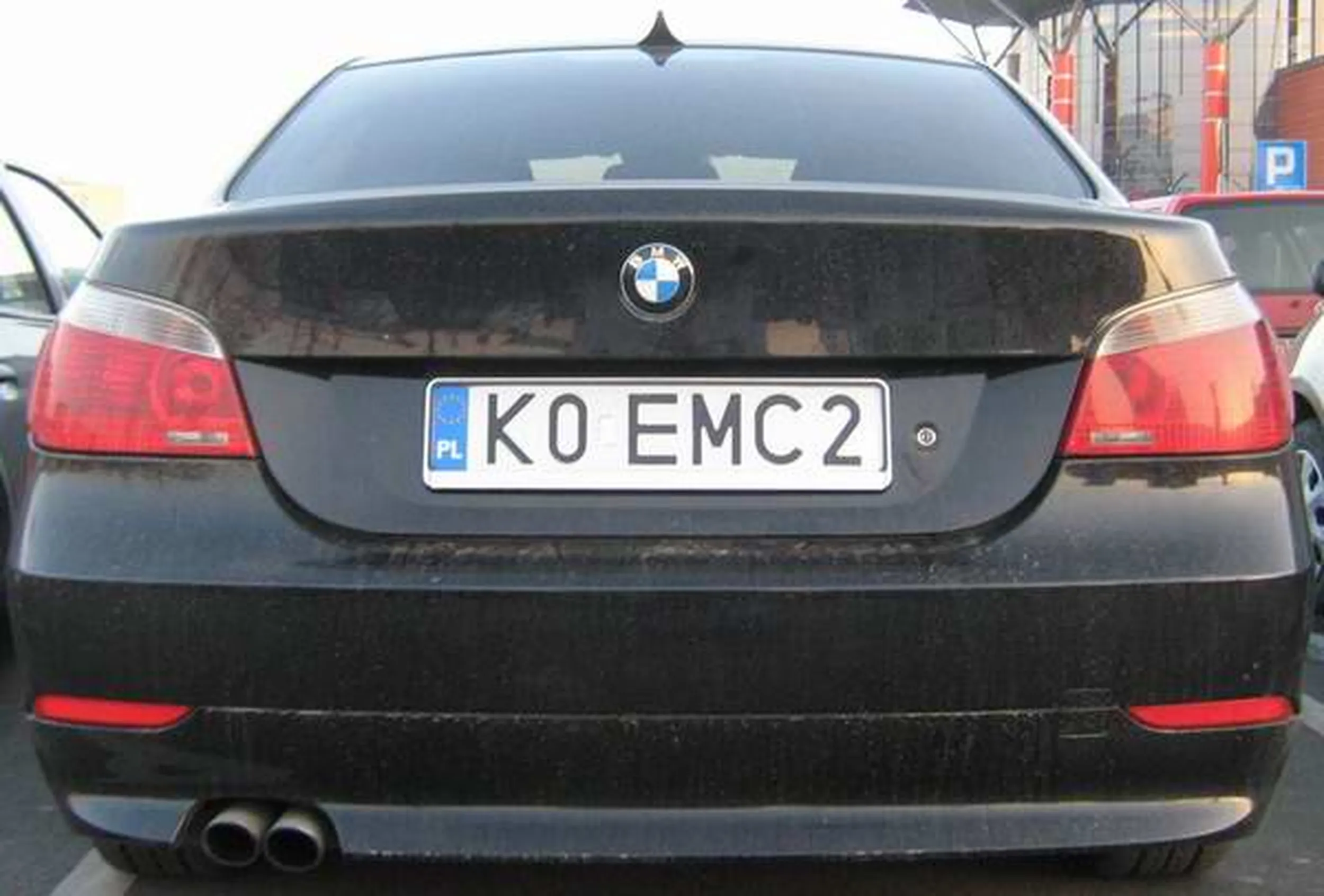 Fajny numer, blacha K0 EMC2