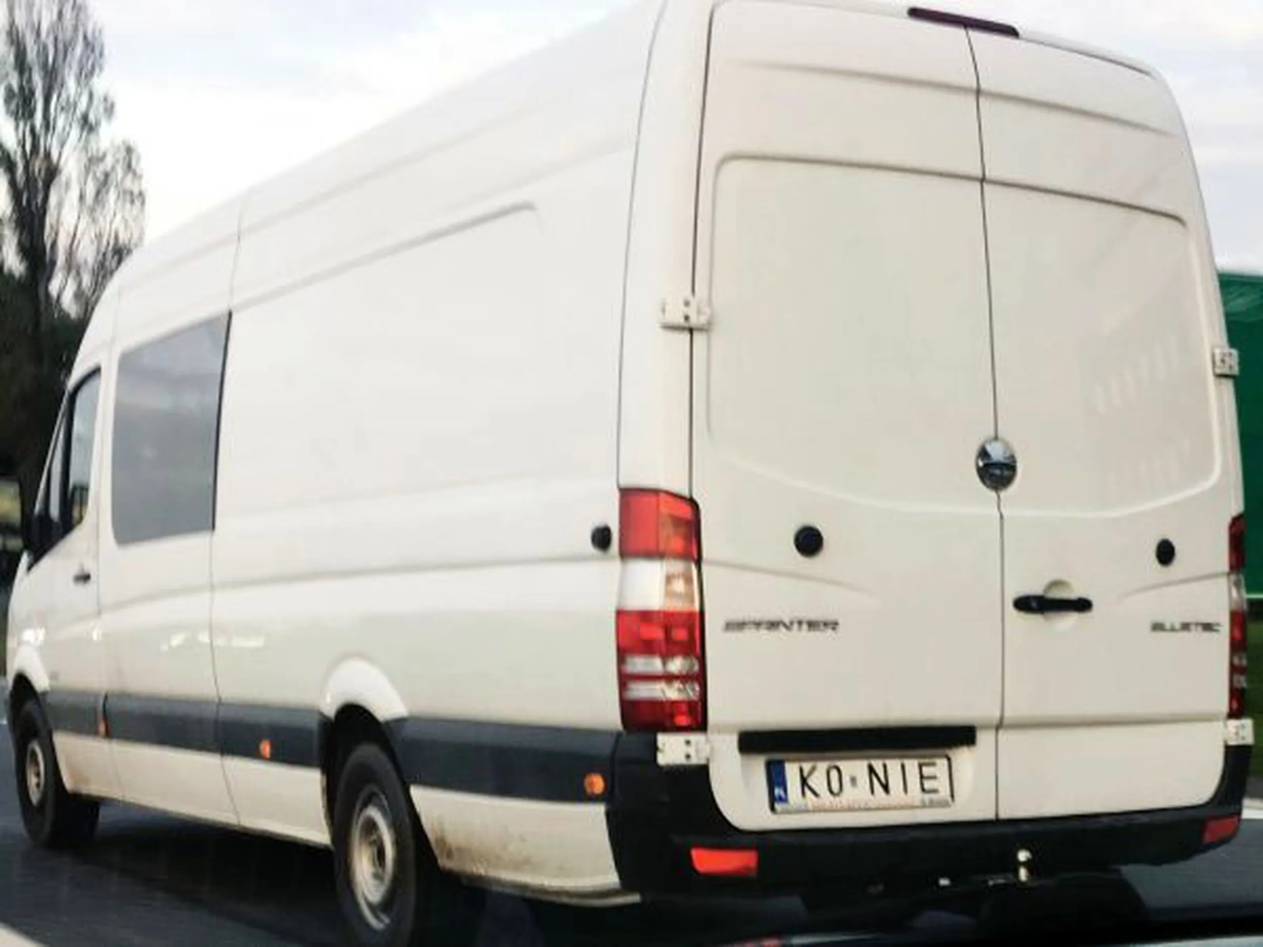 Fajny numer, blacha K0 NIE