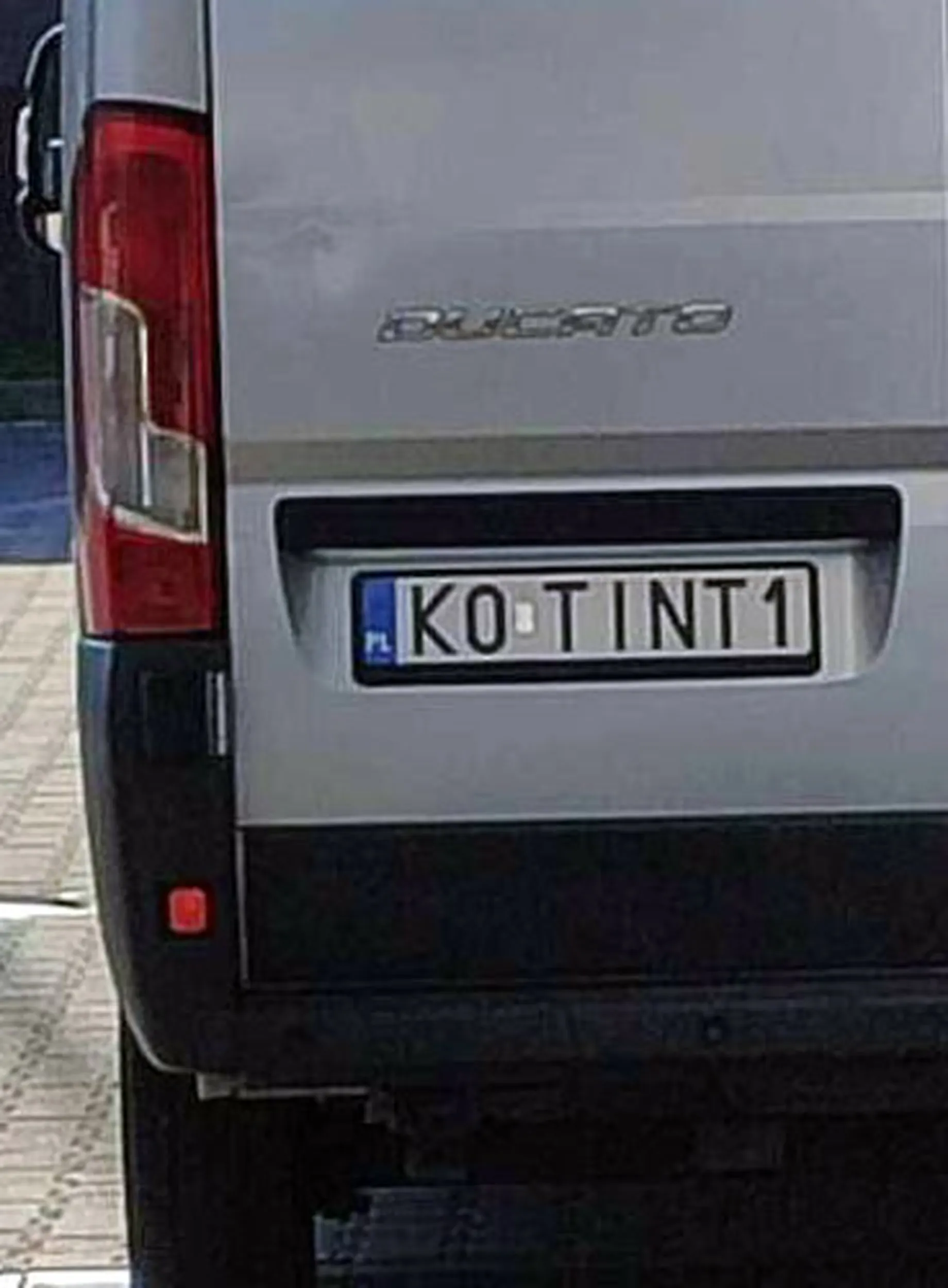 Fajny numer, blacha K0 TINT1