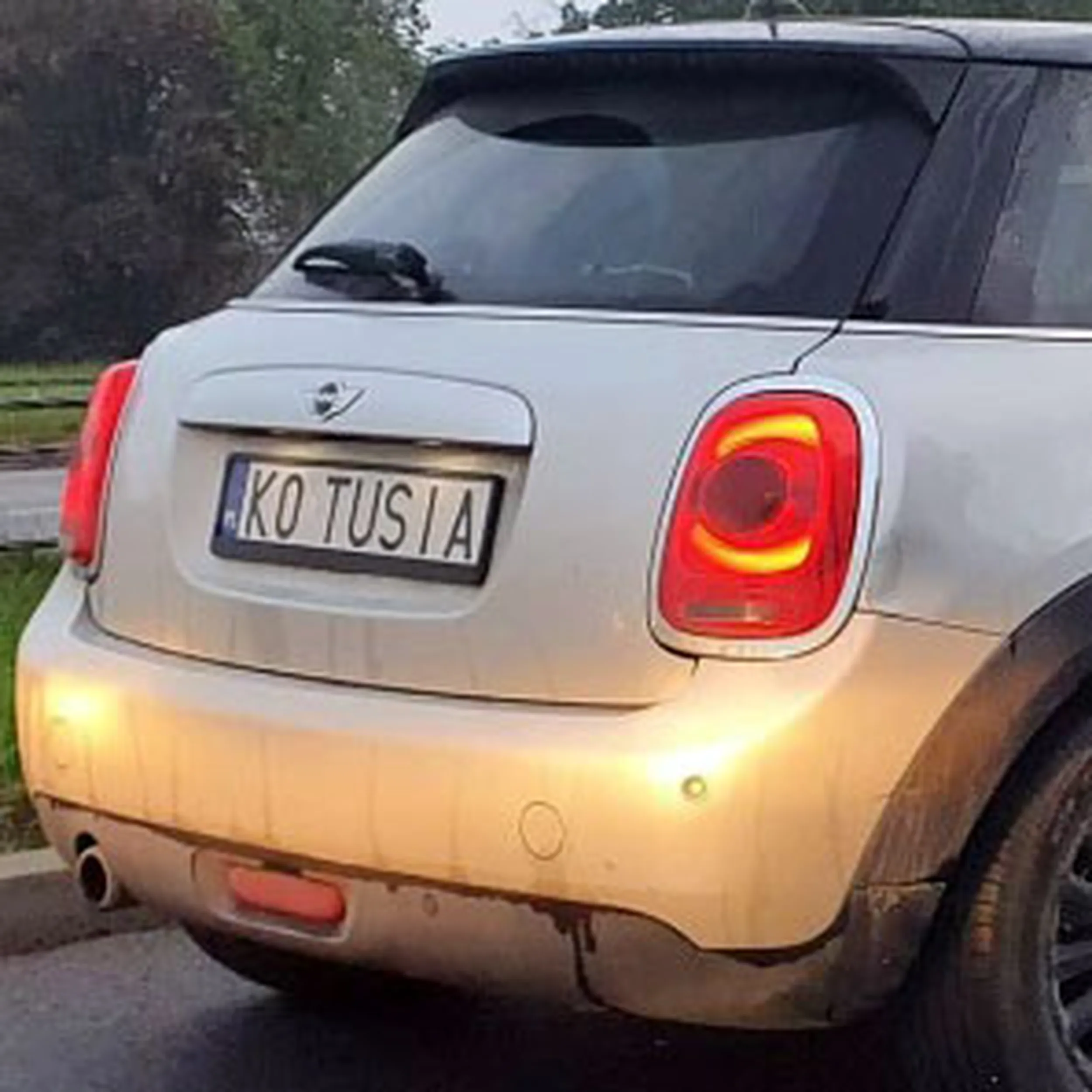 Fajny numer, blacha K0 TUSIA