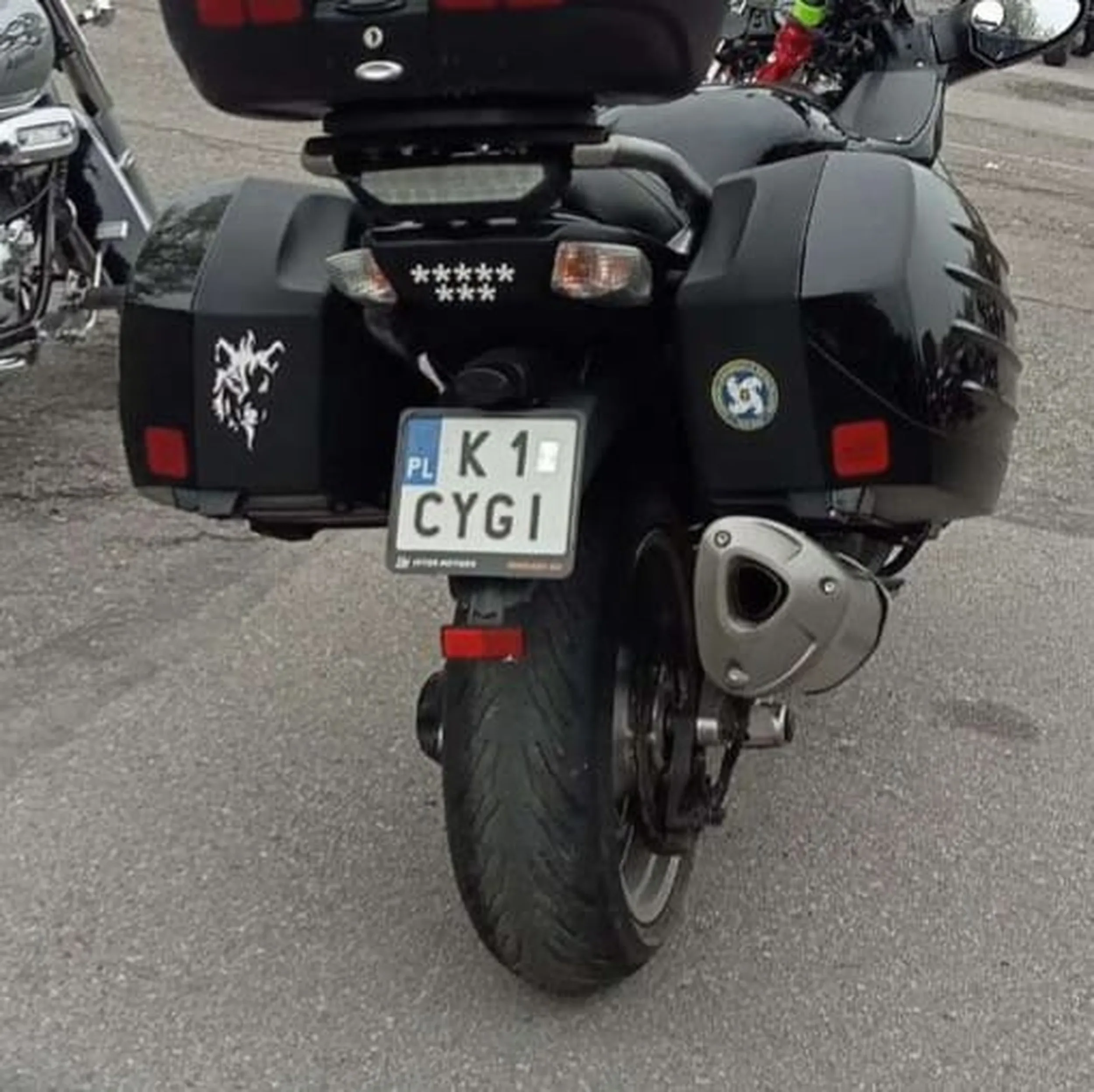 Fajny numer, blacha K1 CYGI