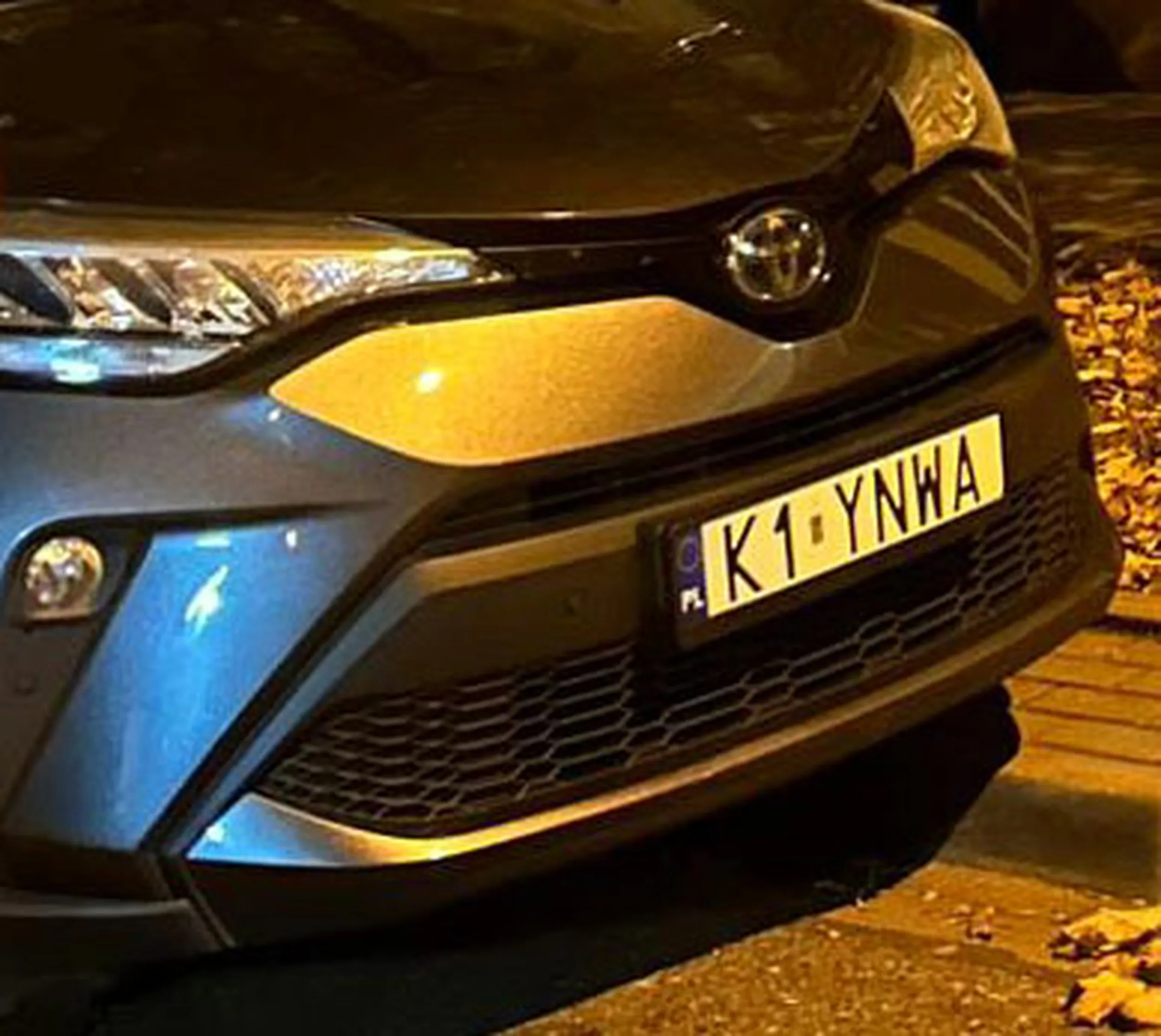 Fajny numer, blacha K1 YNWA