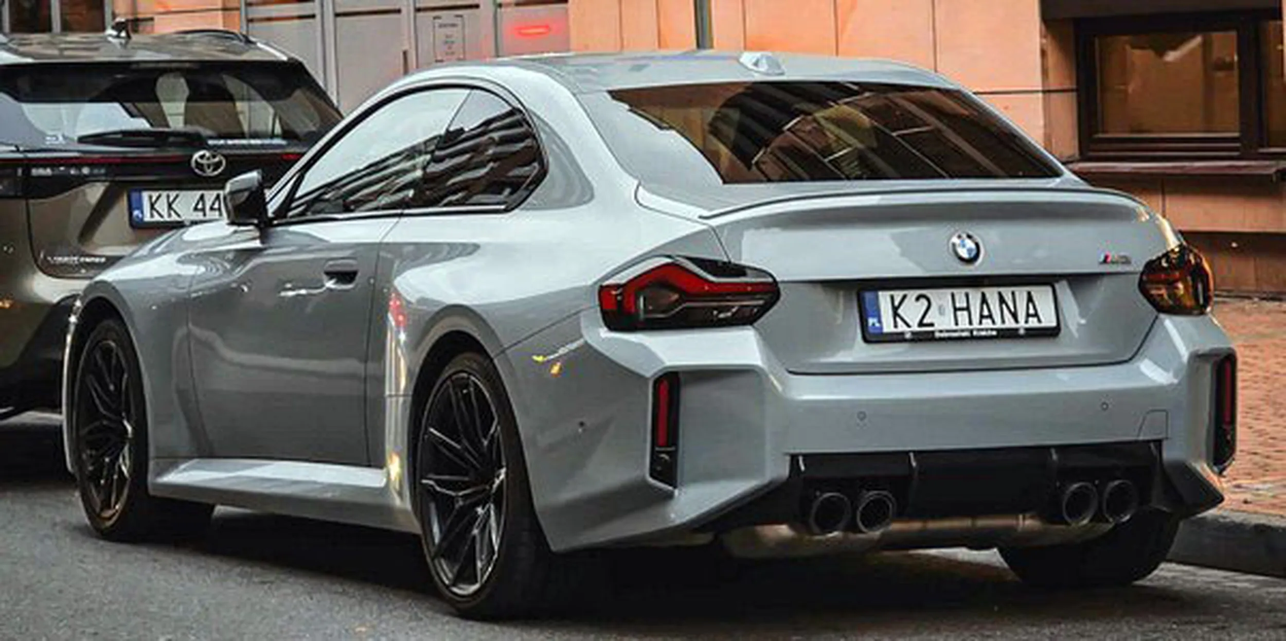 Fajny numer, blacha K2 HANA